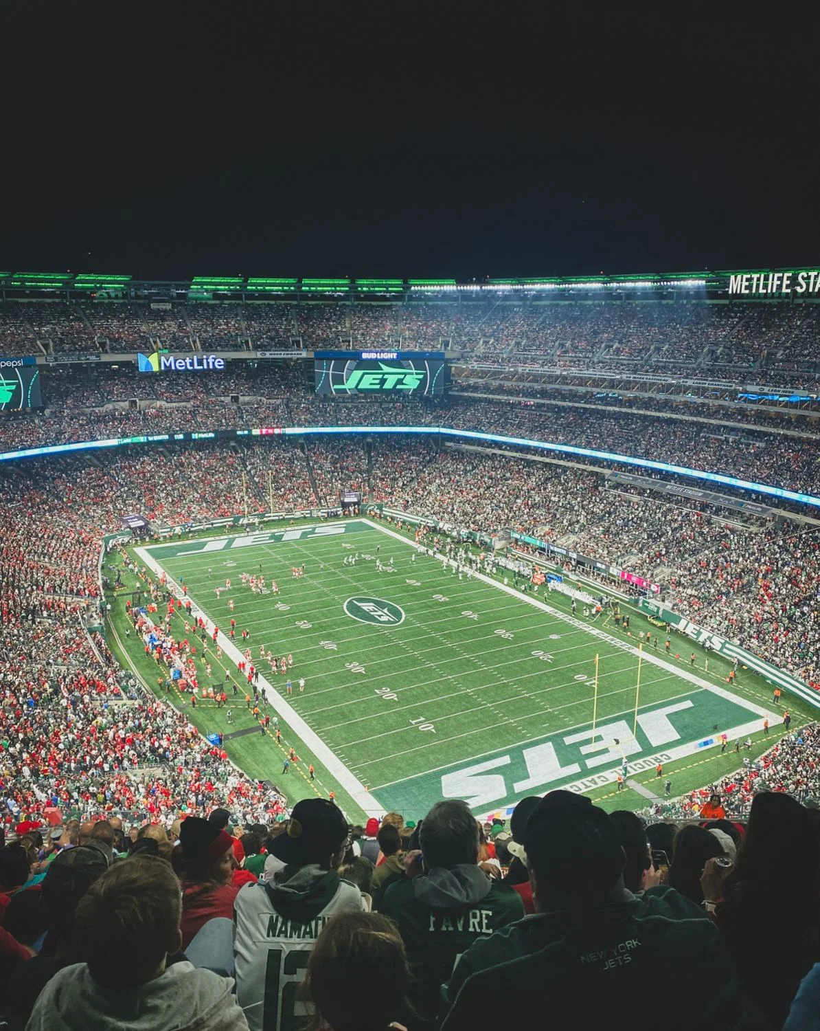 NFL博彩禁令：铁腕治赌，红线何在？