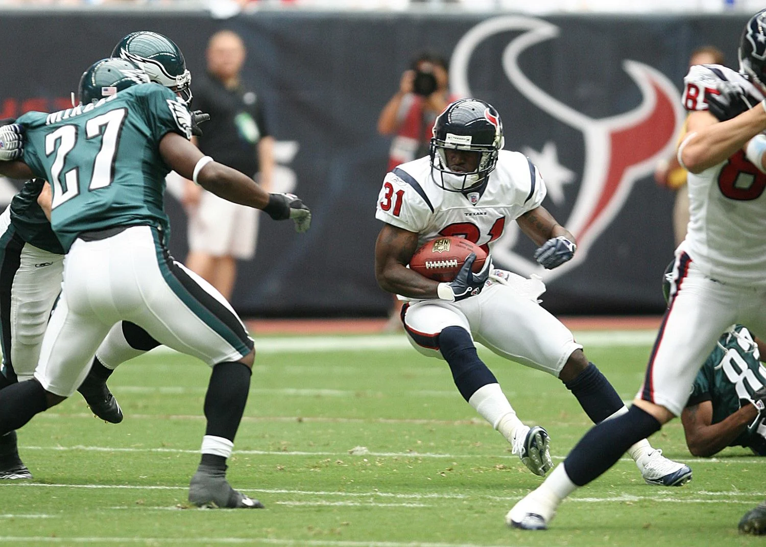 NFL传奇范内卡揭秘生涯最强对手：沃伦·萨普的独特挑战