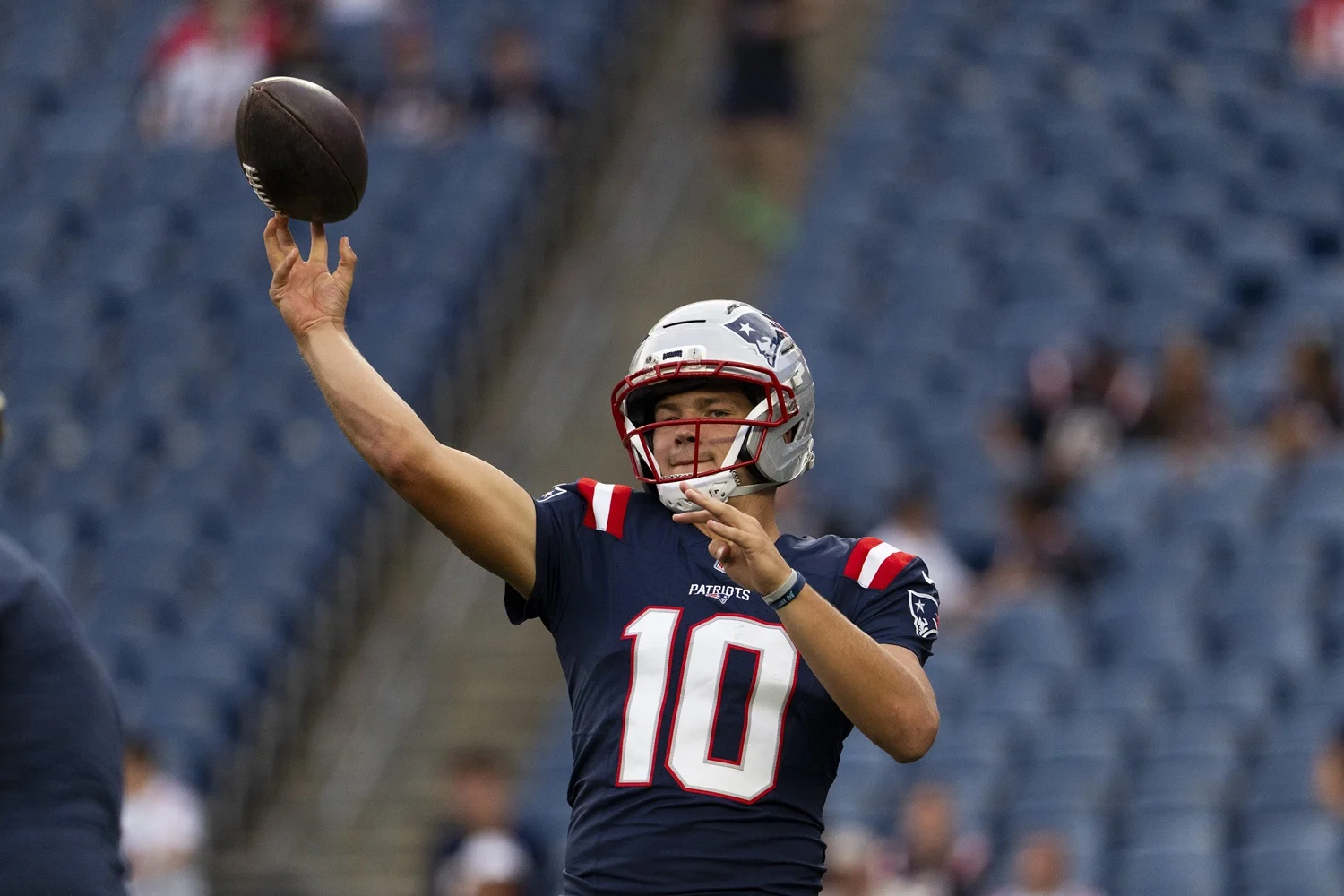 喷气机vs爱国者:伤兵满营挑战主场霸主,NFL周6焦点战深度分析 喷气机vs爱国者:伤兵满营挑战主场霸主,NFL周6焦点战深度分析