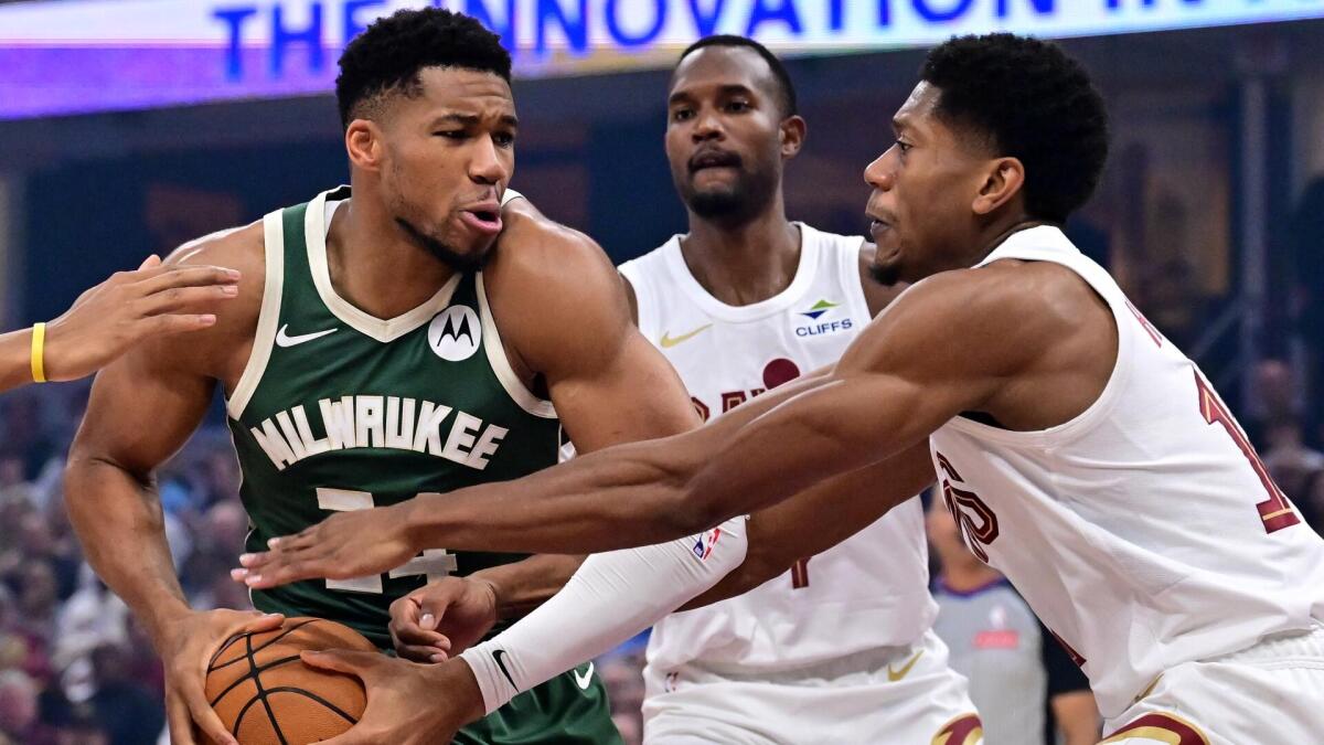 2025-26 NBA周五焦点战前瞻：雄鹿VS黄蜂深度解析与投注建议