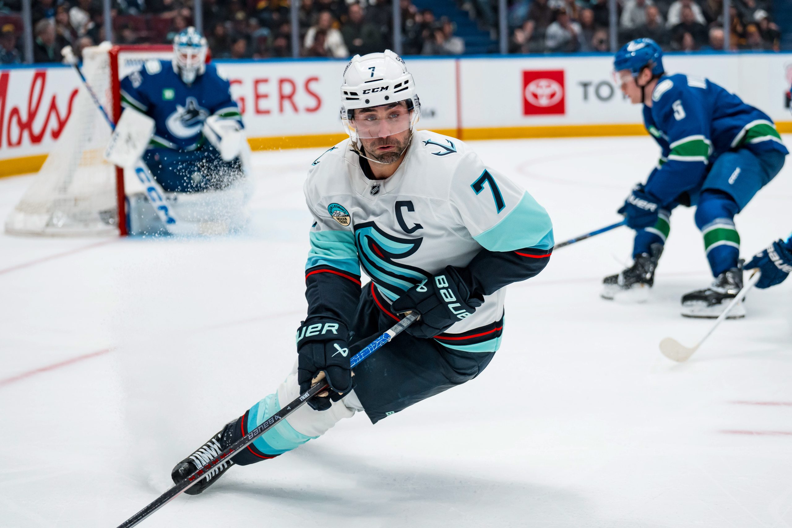 NHL前瞻：海怪客场欲擒金丝雀，温哥华主场恐难翻身
