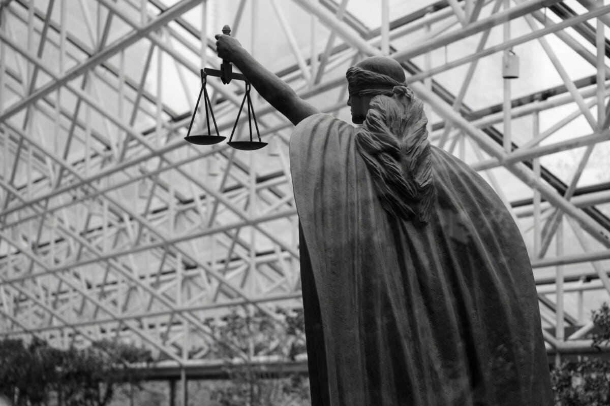 俄罗斯非法赌博网络主犯获缓刑，引发在线博彩合法化争议