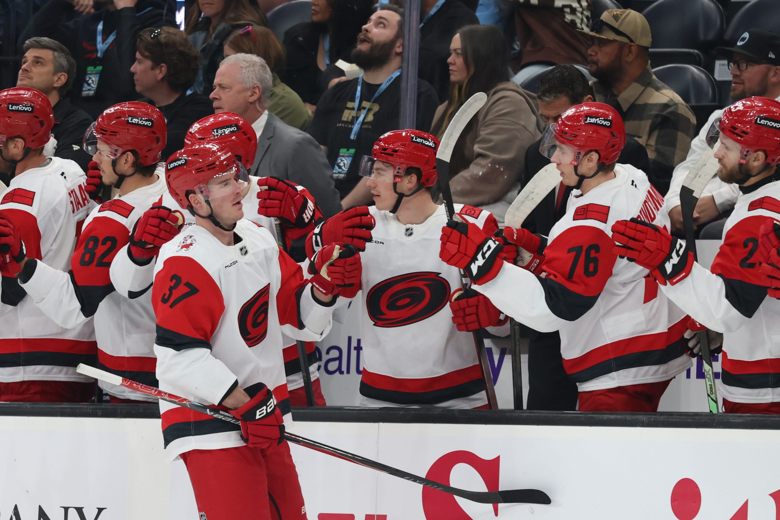 NHL季后赛：飓风vs参议员G3深度分析，比分预测与投注策略