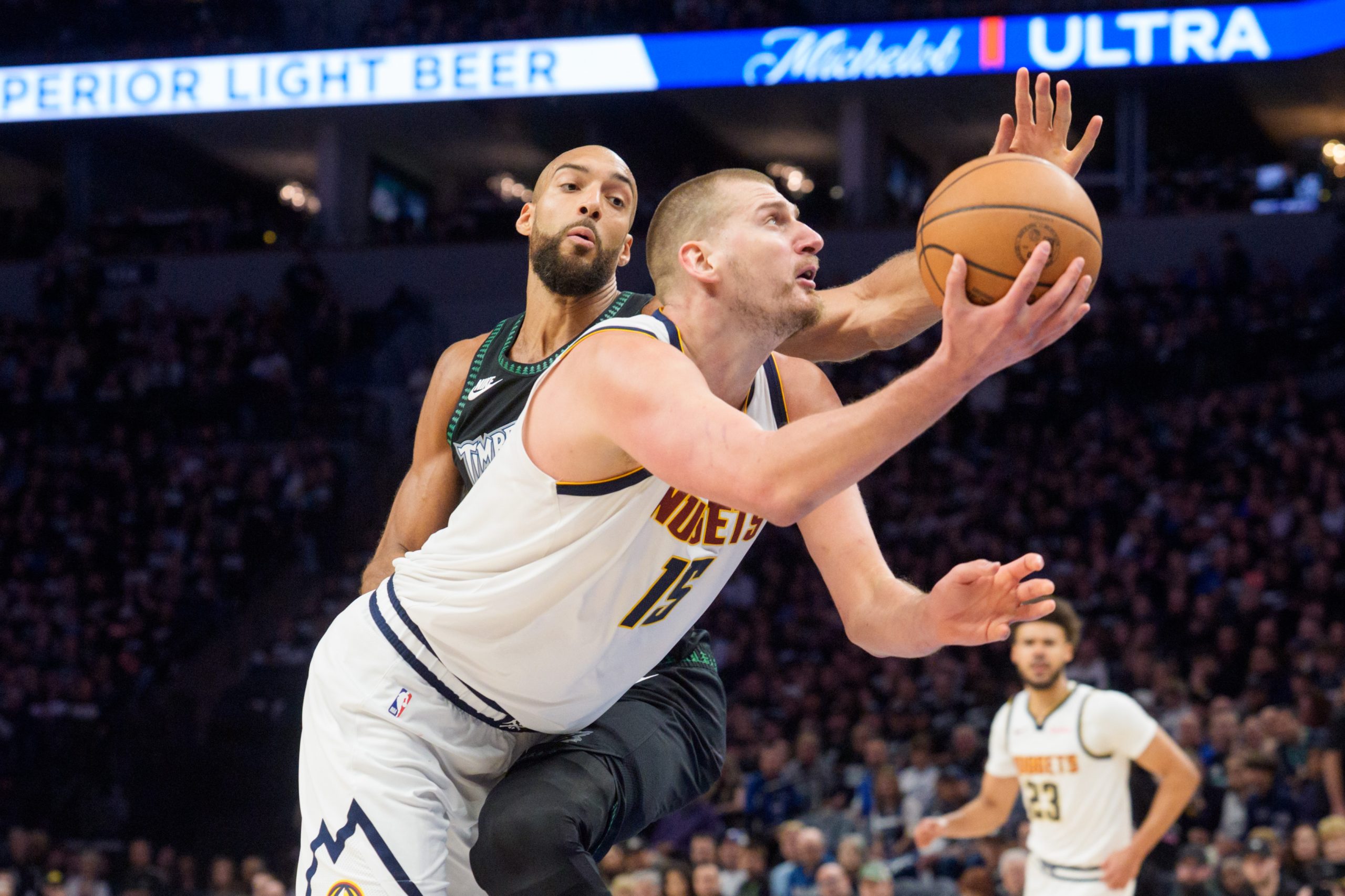 NBA季后赛G5：森林狼核心伤缺，掘金能否主场大胜晋级？