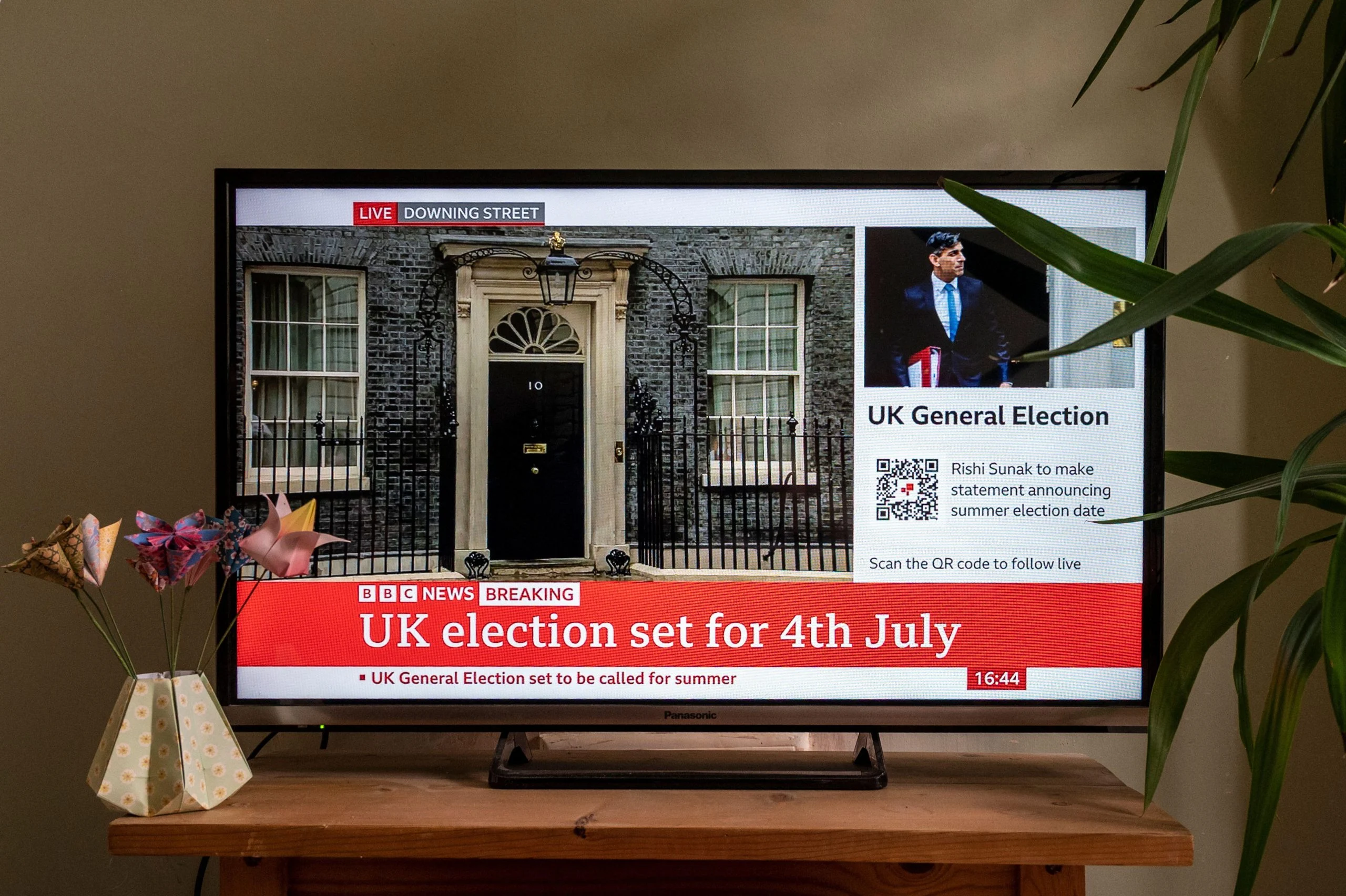 英国大选赌博丑闻：三名保守党关联人物因内幕交易获刑