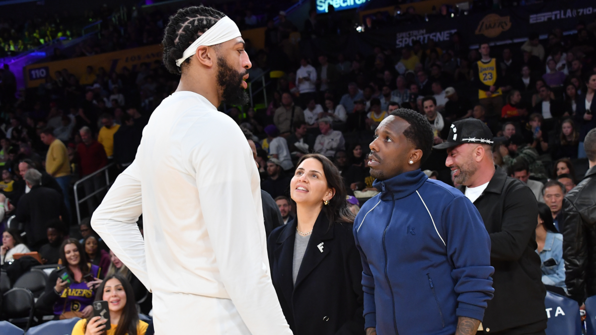 NBA交易截止日风云:浓眉去留成谜,莫兰特回应流言 NBA交易截止日风云:浓眉去留成谜,莫兰特回应流言