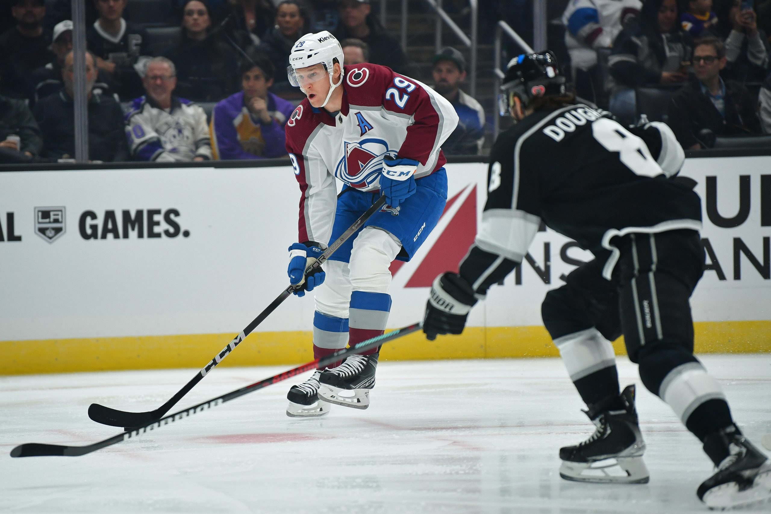 NHL季后赛G2:雪崩VS国王,麦金农能否再次主宰?深度赔率分析与投注指南 NHL季后赛G2:雪崩VS国王,麦金农能否再次主宰?深度赔率分析与投注指南