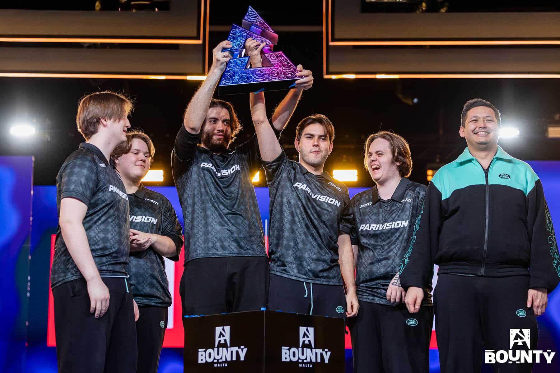 Parivision横扫Team Falcons,BLAST Bounty S1强势加冕! Parivision横扫Team Falcons,BLAST Bounty S1强势加冕!