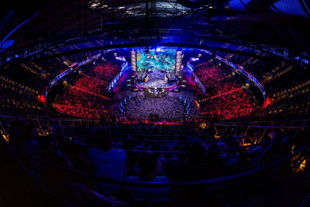 Dota 2赛事：线上泛滥，线下稀缺，电竞激情何在？