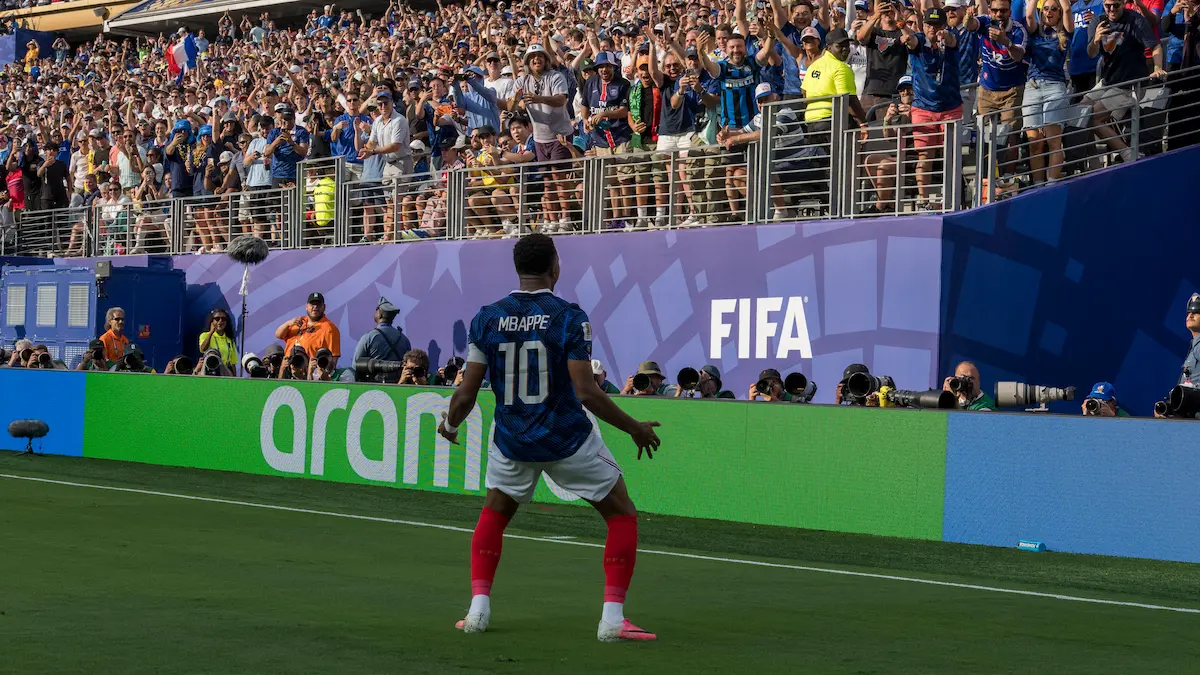 世界杯1/8决赛：法国VS巴拉圭，高卢雄鸡能否碾压黑马？