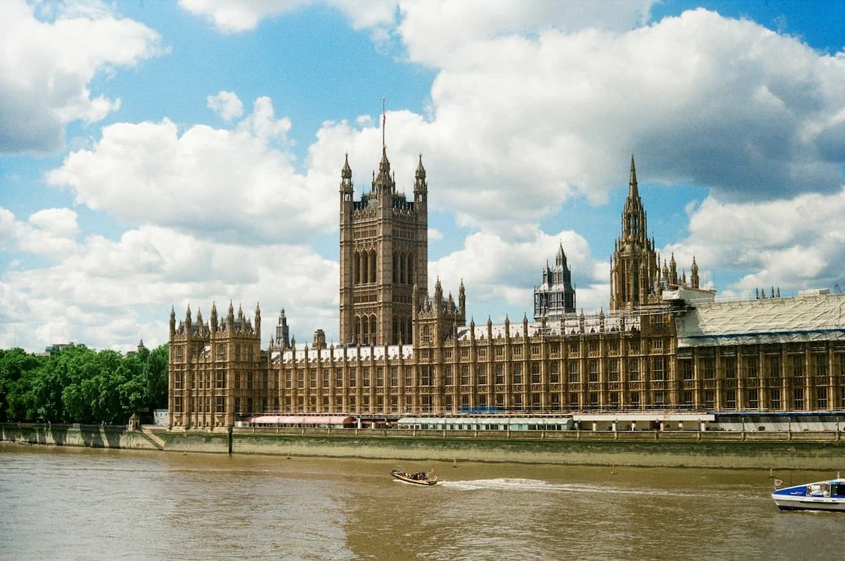 英国博彩赞助禁令来袭：埃弗顿与英超面临巨变？