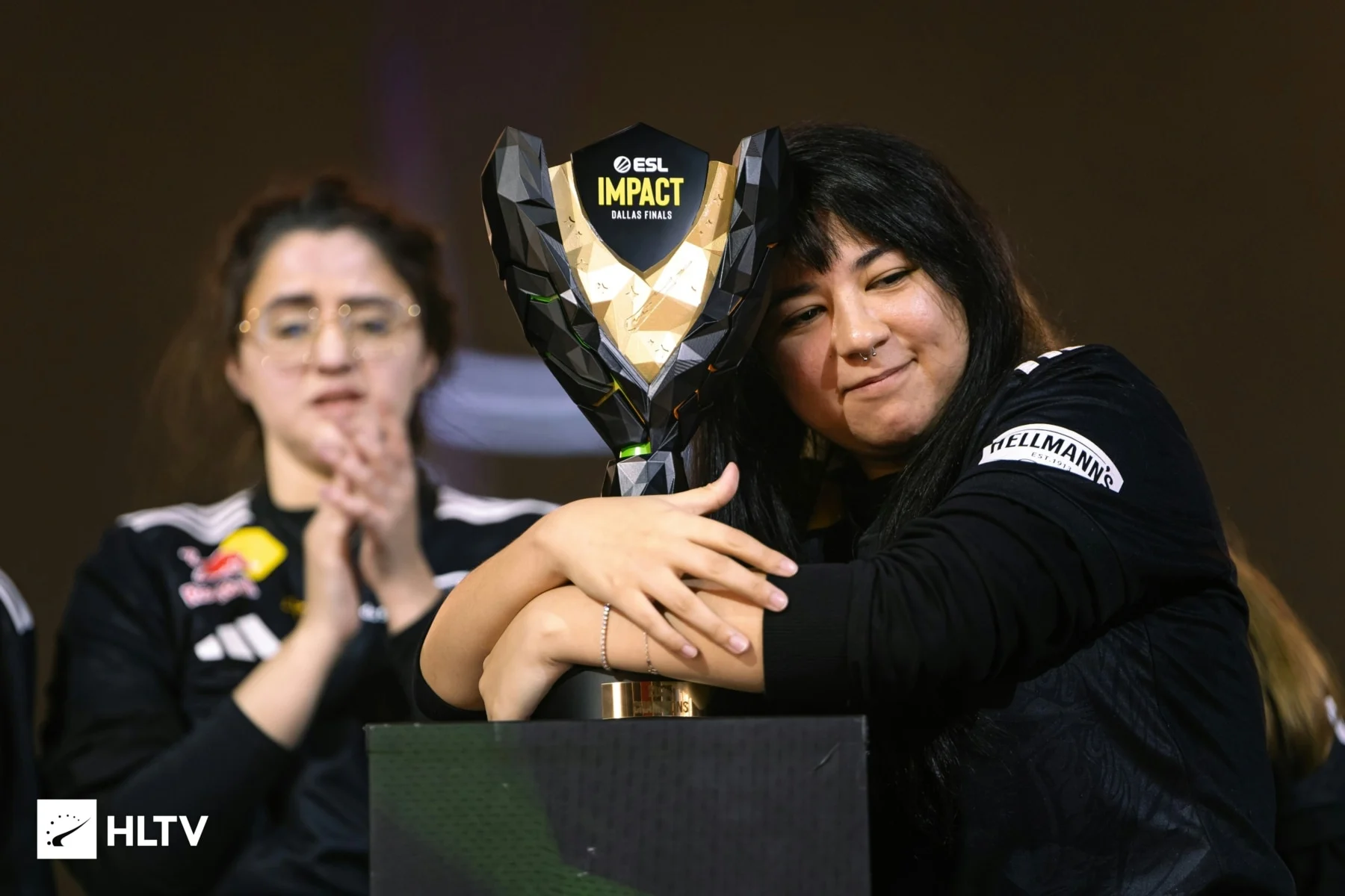 女子CS2电竞寒冬：明星选手转投VALORANT，联赛停摆引行业深思