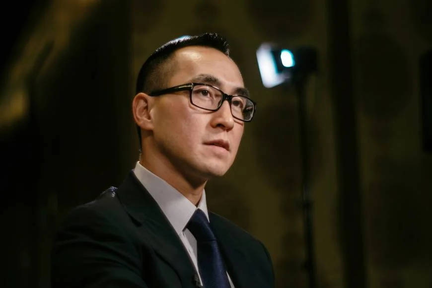 何猷龙大手笔股权转移：美高梅中国控制权稳固，家族财富传承布局曝光