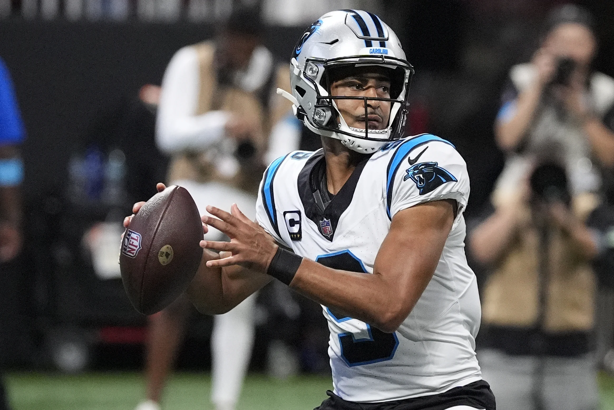 2026 NFL前瞻：黑豹客场挑战布朗，进攻火力能否碾压防线？