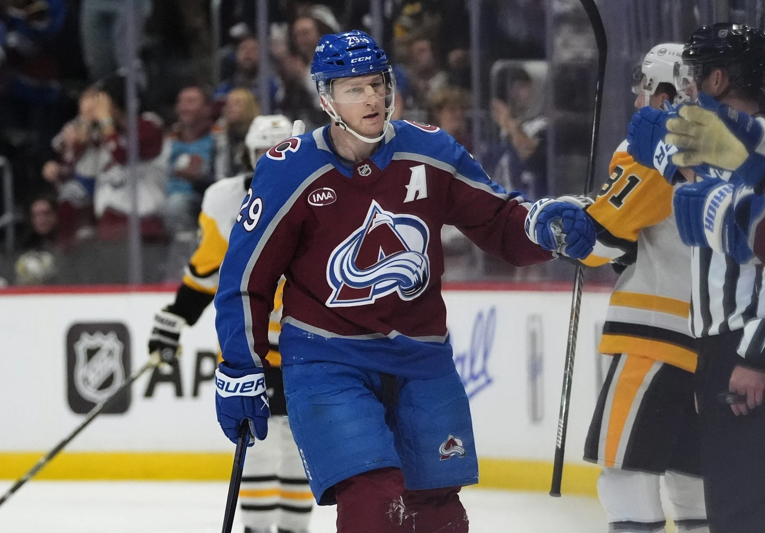 NHL今日球员道具精选：麦金农、麦卡沃伊、康纳尔火力全开