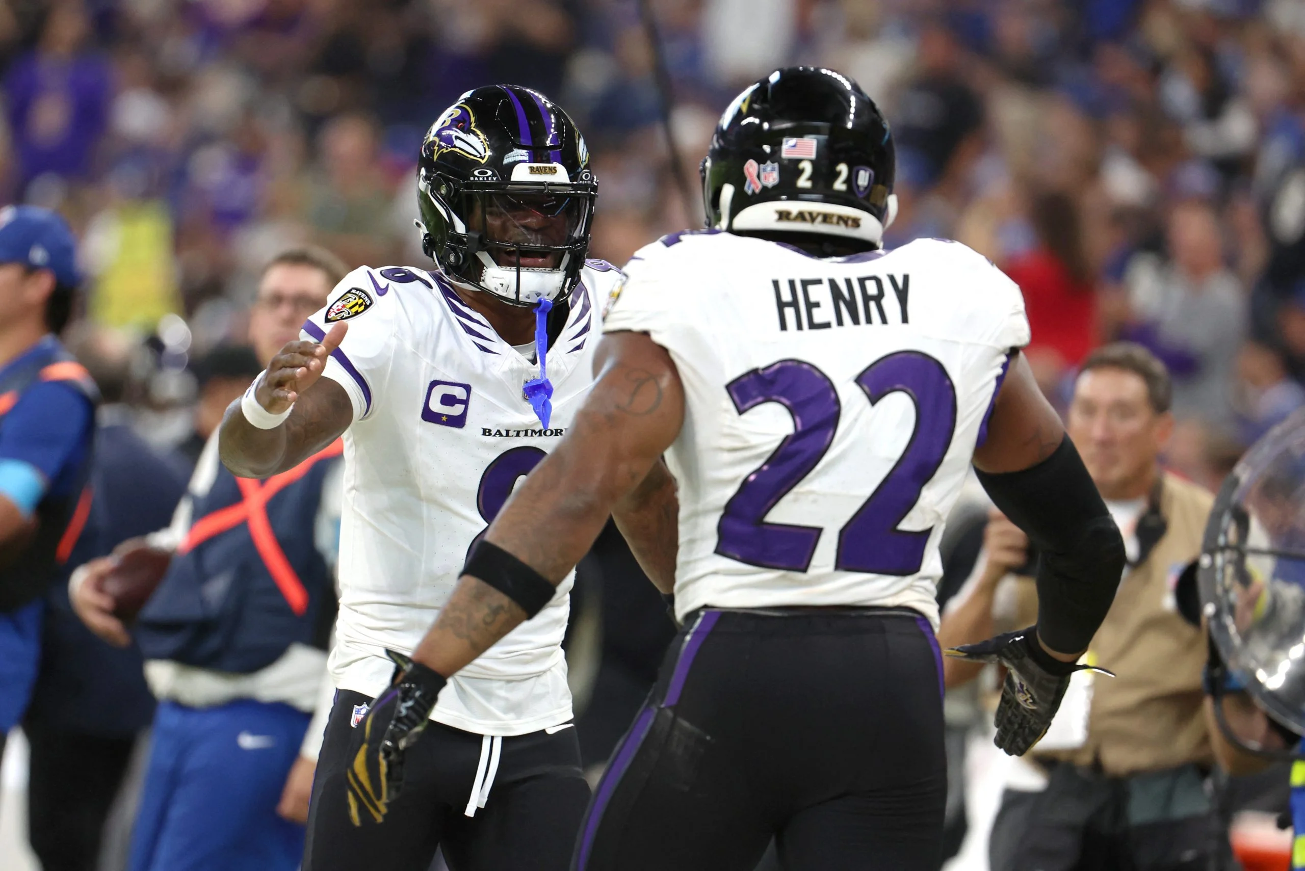 NFL周4前瞻：泰坦vs乌鸦，专家深度解析球员盘口与达阵预测