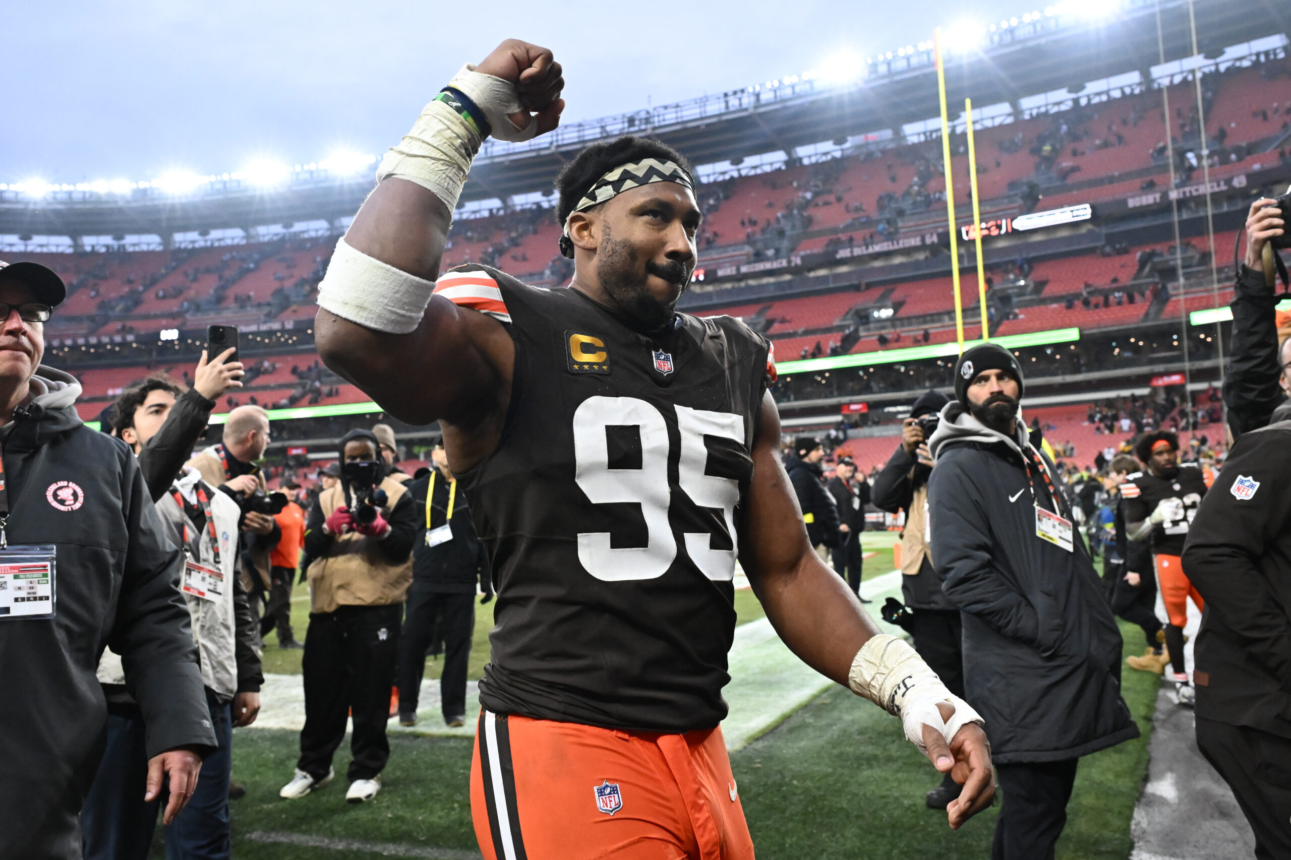 NFL历史时刻：加内特能否打破单赛季擒杀纪录？深度解析与投注指南