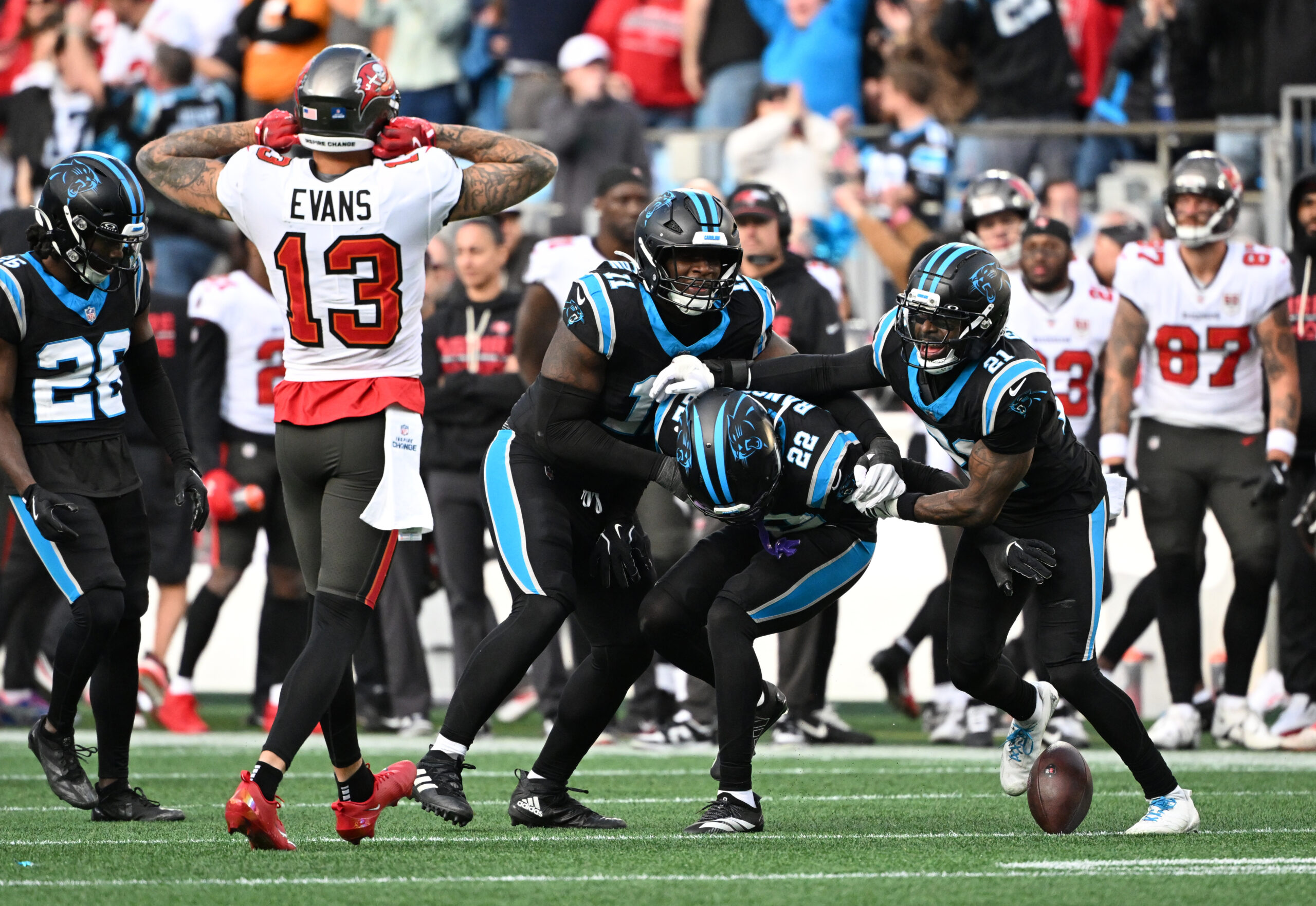 NFL周18收官战：资深分析师揭秘五大球员数据盘口强劲趋势