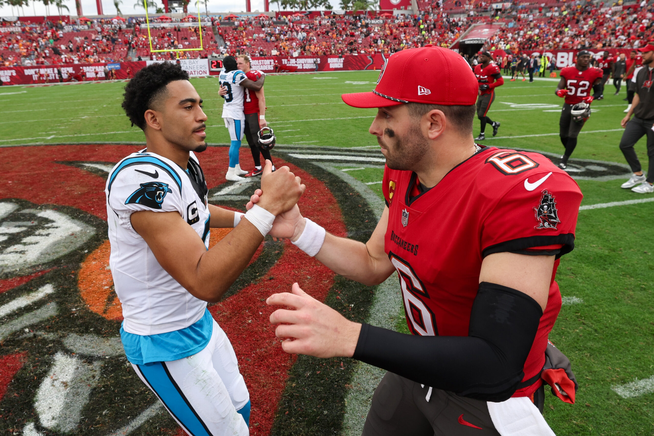 NFL第18周：黑豹海盗NFC南区生死战，谁能搭上季后赛末班车？