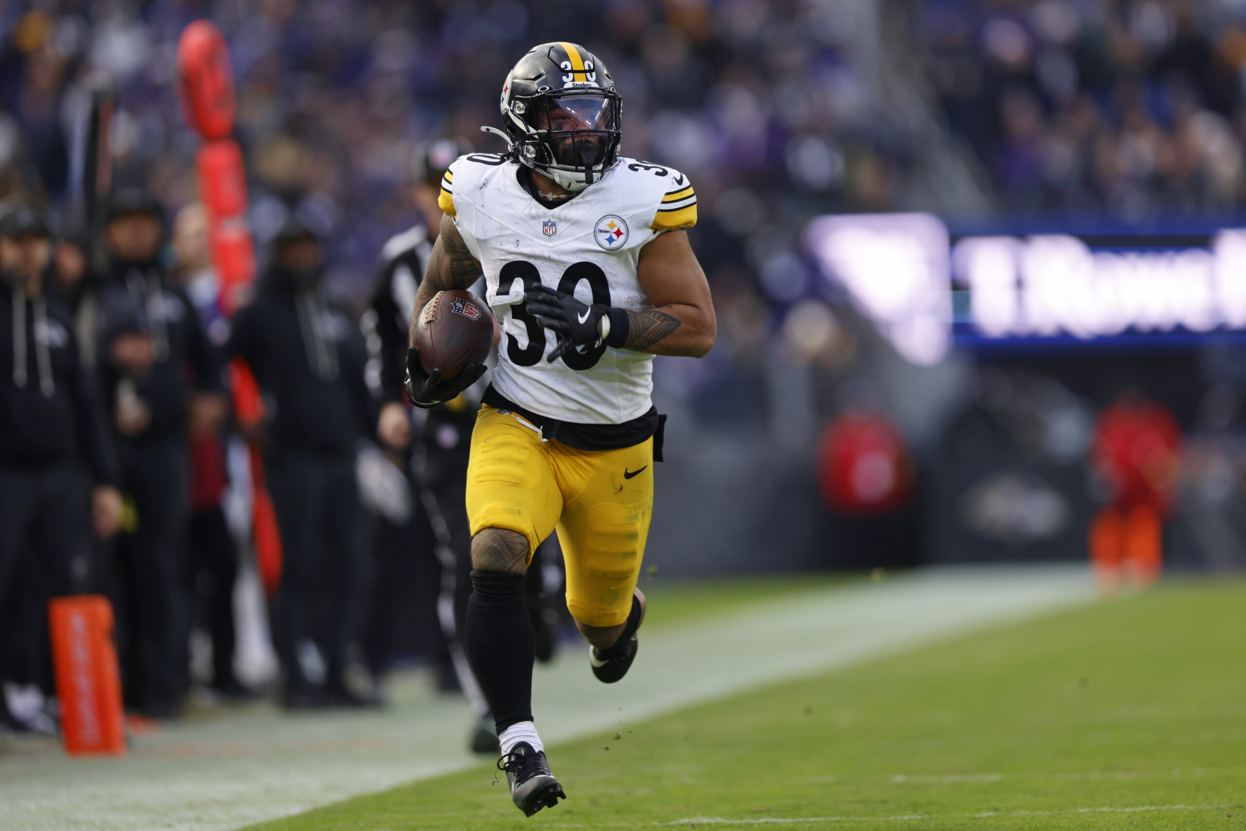 NFL周18乌鸦钢人北区决战：Derrick Henry、Zay Flowers投注深度分析
