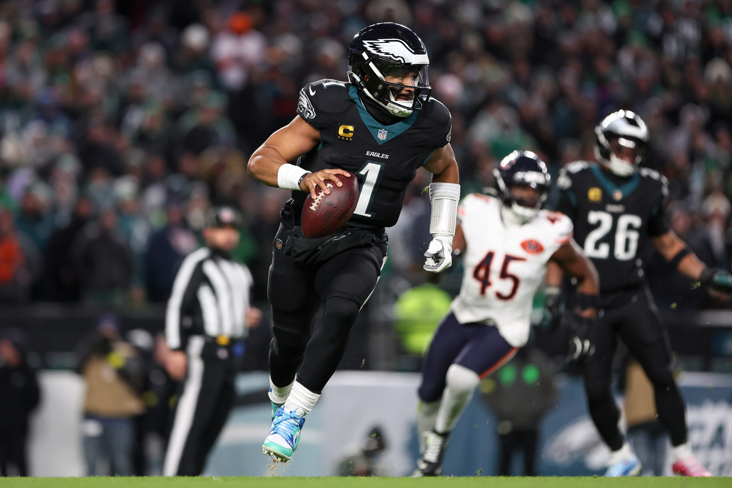 NFL分区赛前瞻：公羊客场挑战熊队，赔率深度解析