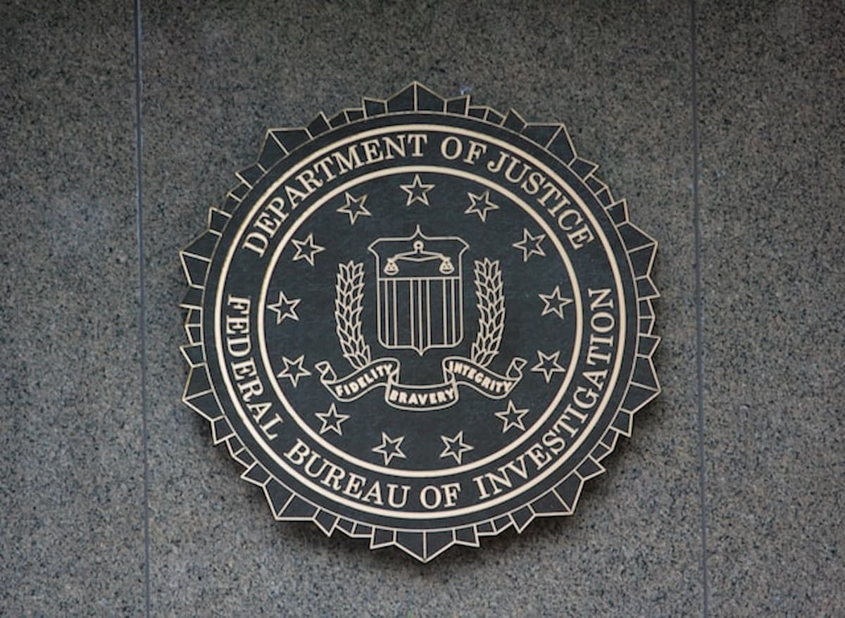 FBI通缉榜再添巨头：3400万美元非法赌博案主犯潜逃，慈善幌子下惊天骗局