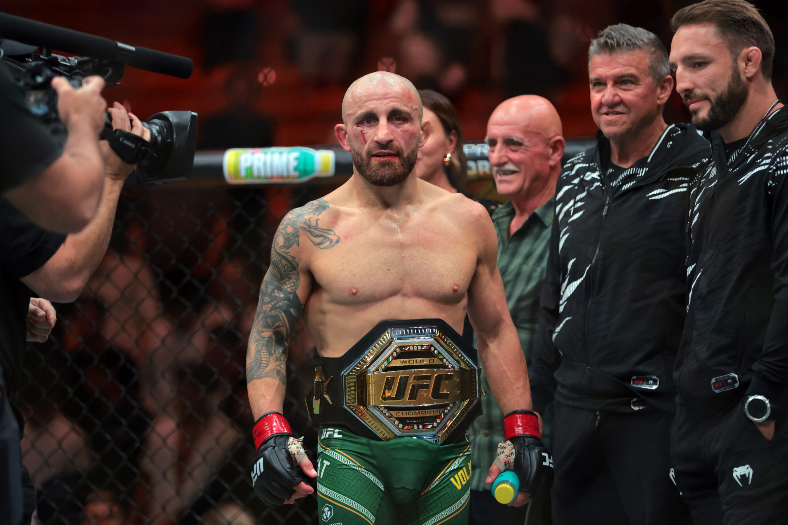 UFC 325前瞻：悉尼激战，两大串关助你赢麻！