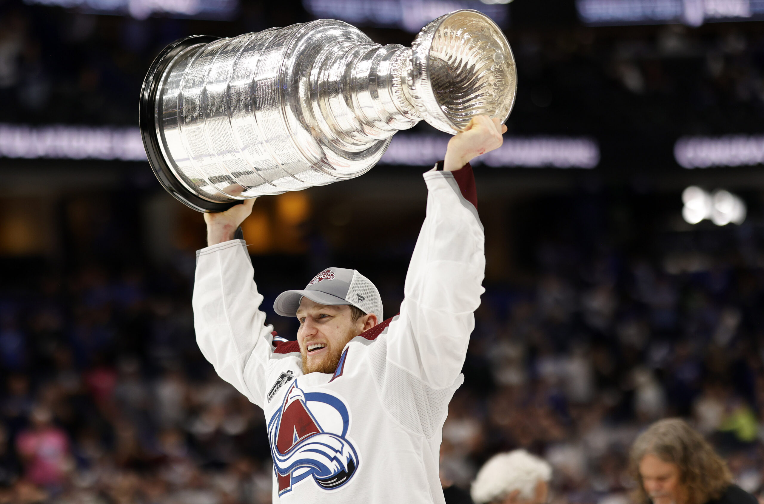 NHL奥运休赛期：斯坦利杯赔率深度解析与季后赛前瞻
