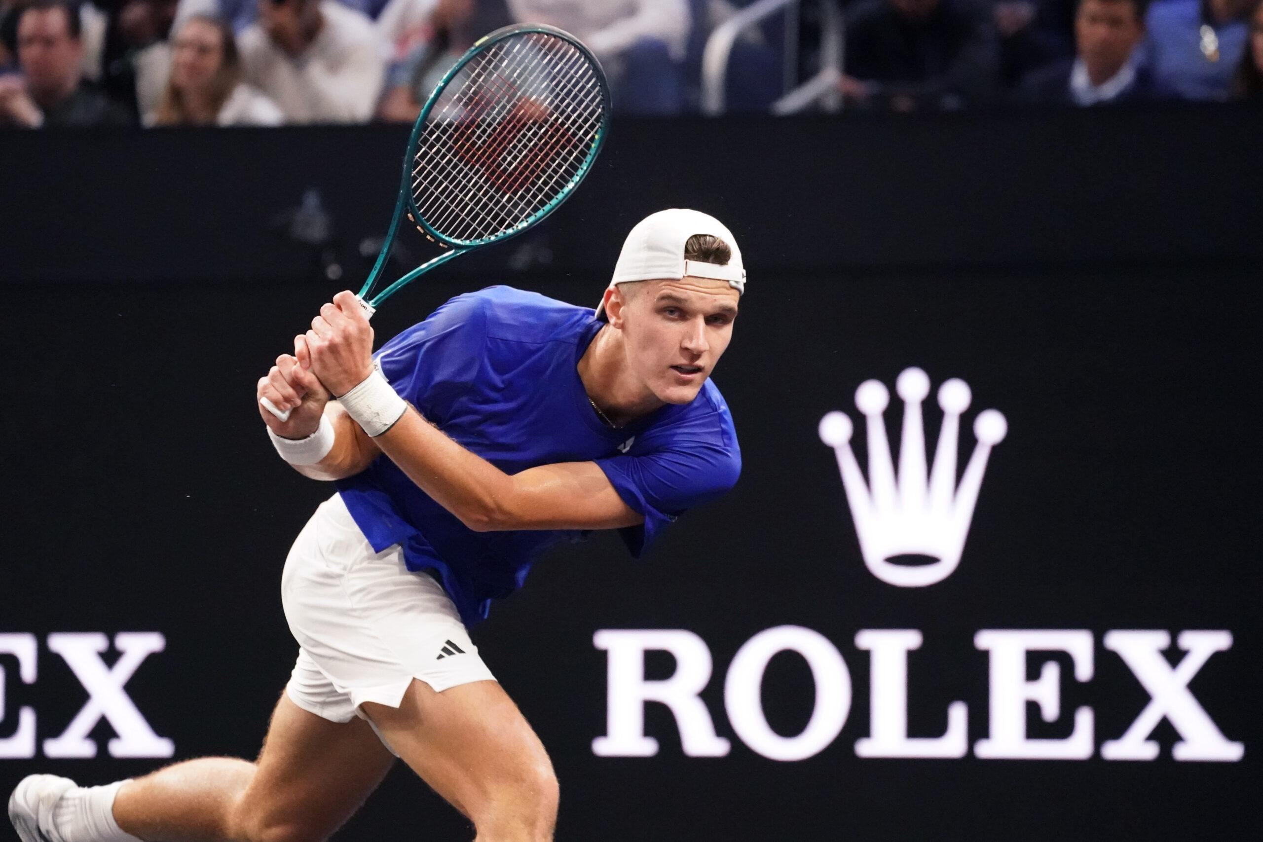 ATP多哈半决赛：新星对决，门西克VS菲尔斯，谁能晋级？
