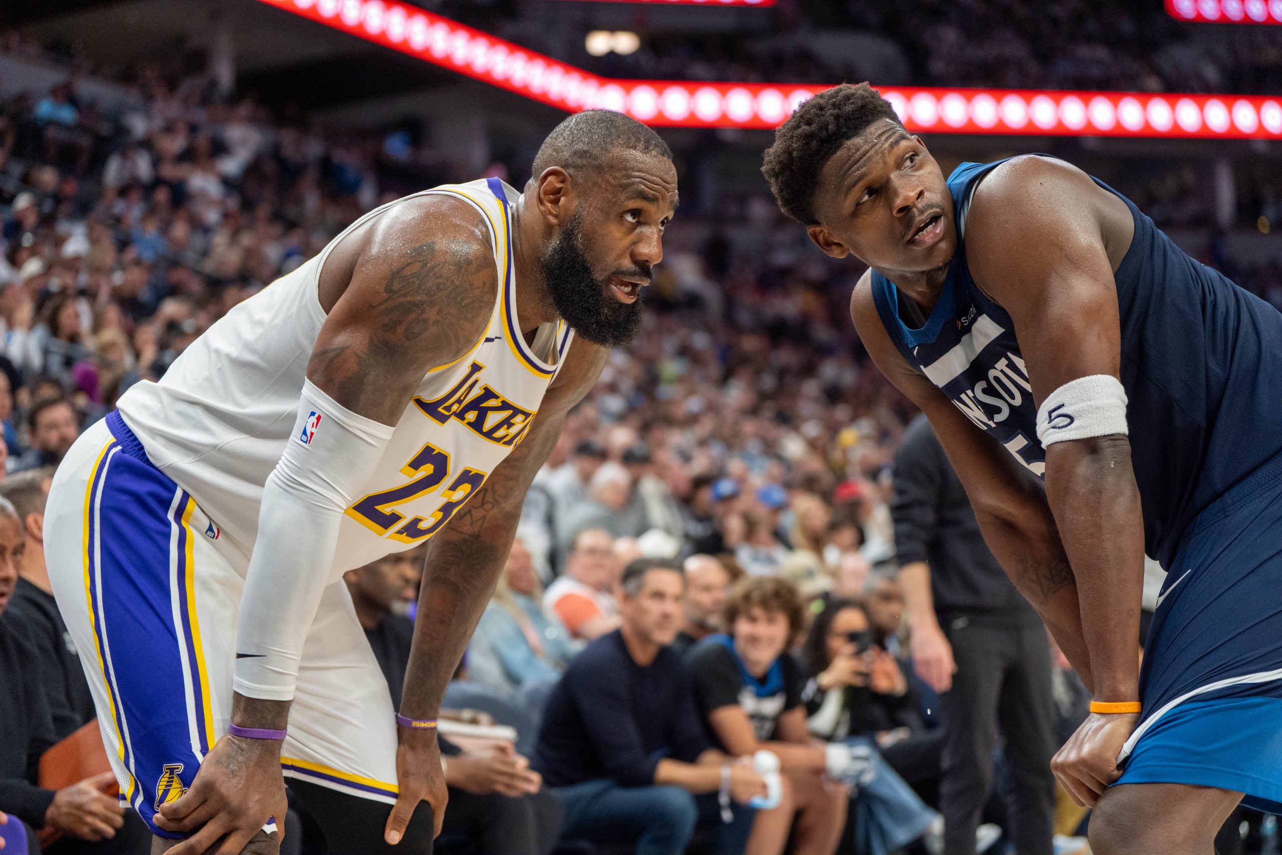 NBA前瞻：森林狼客战湖人，西部焦点战数据深度解析