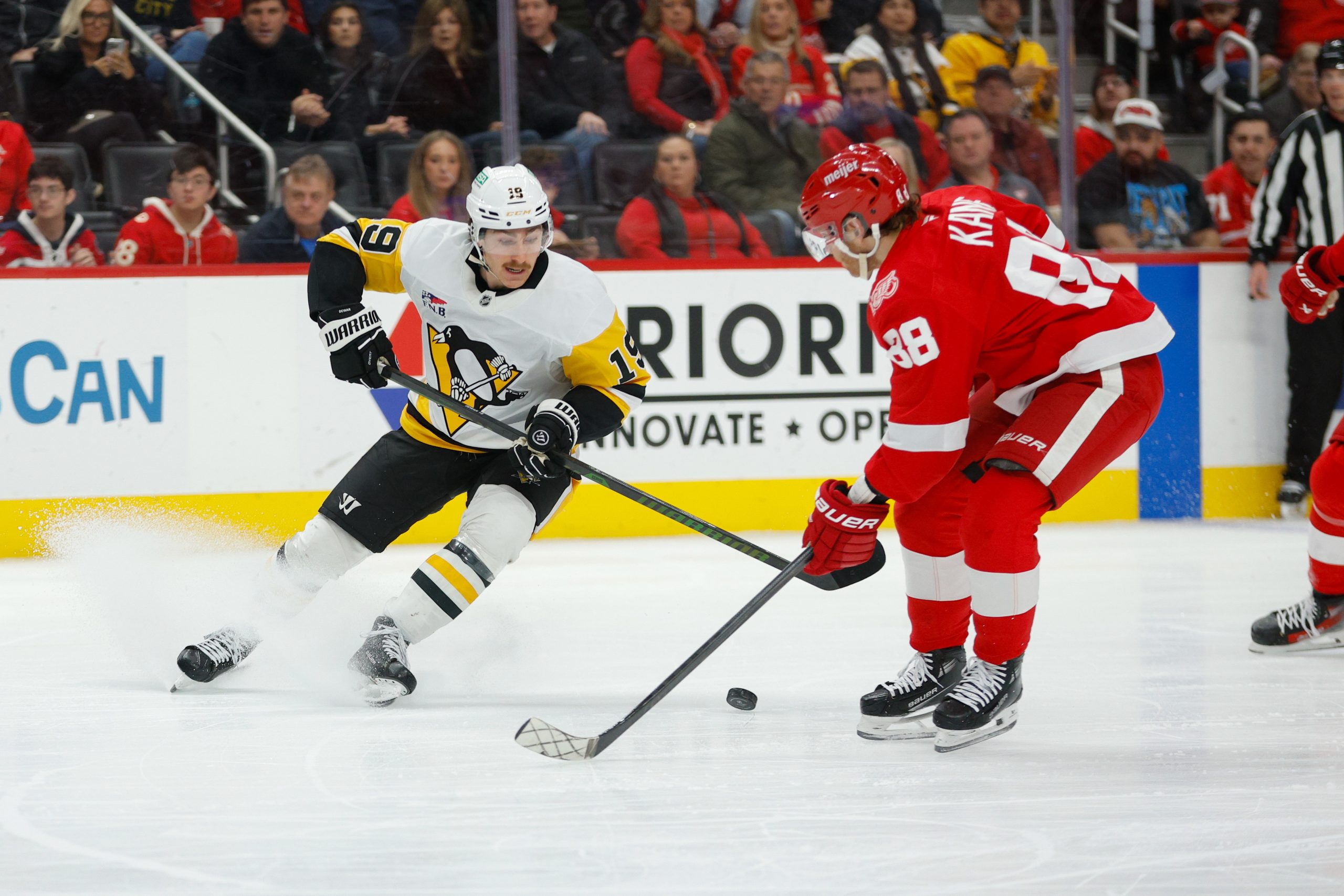 NHL前瞻：红翼客场挑战企鹅，体能与数据谁主沉浮？
