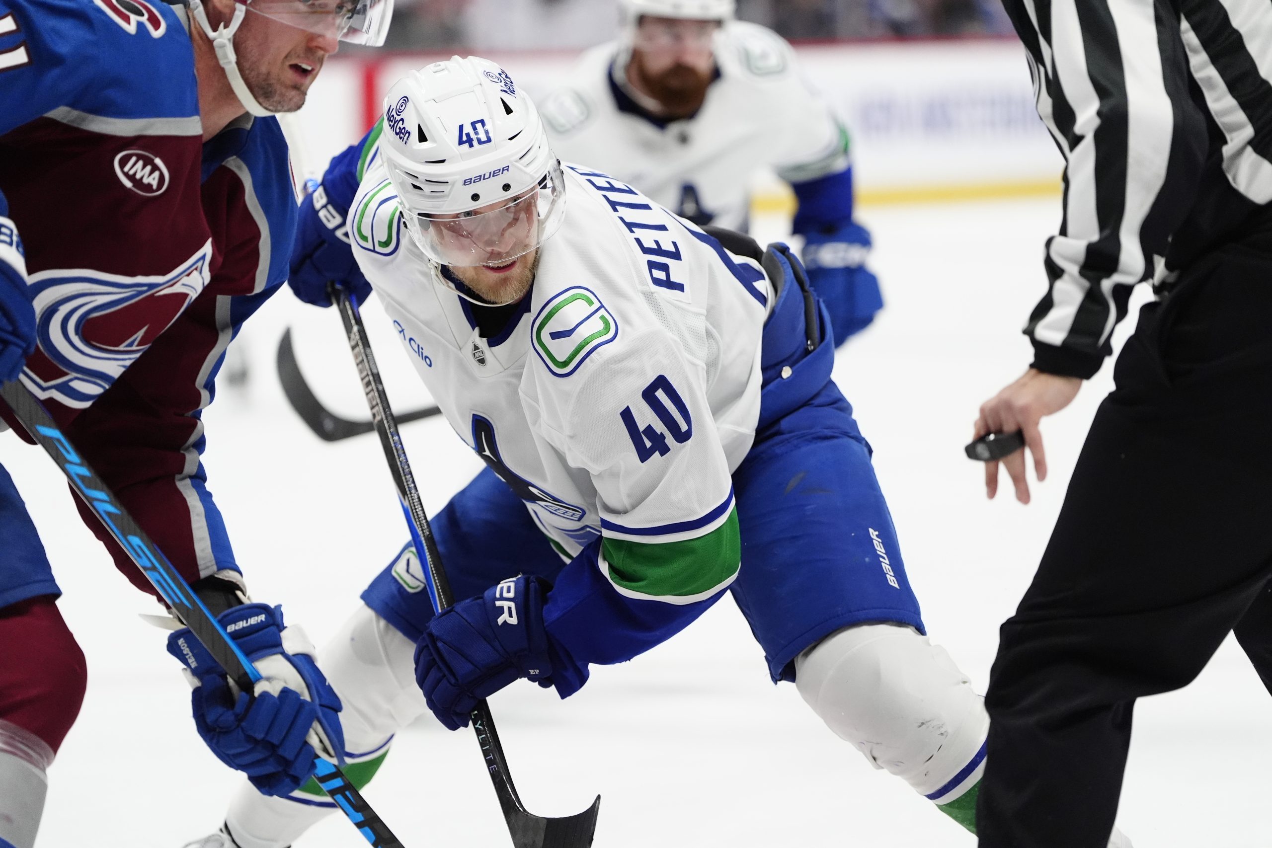 NHL前瞻：榜首雪崩主场迎战垫底加人，盘口深度解析