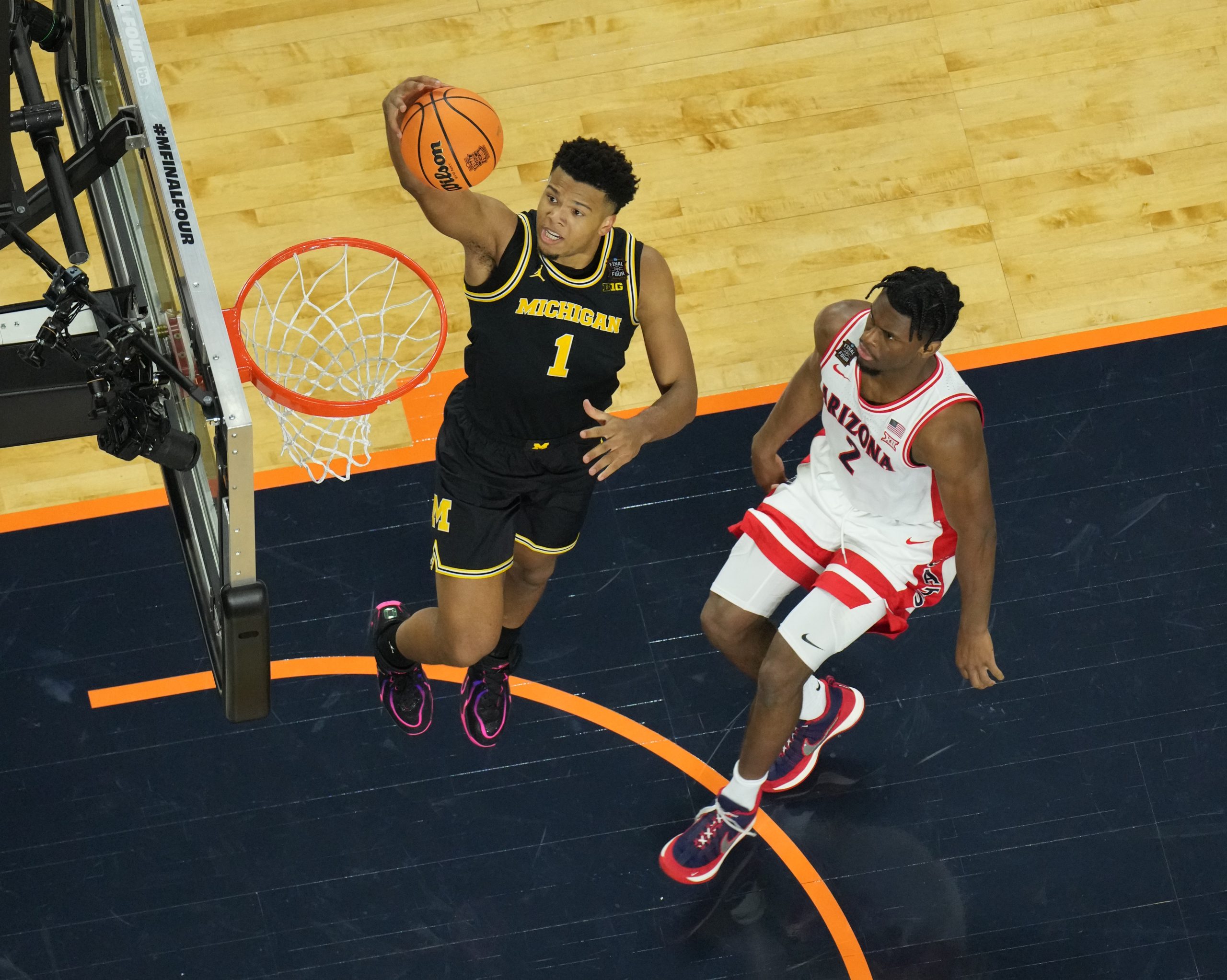 2026 NCAA男篮决赛：密歇根vs康涅狄格，盘口异动深度解析