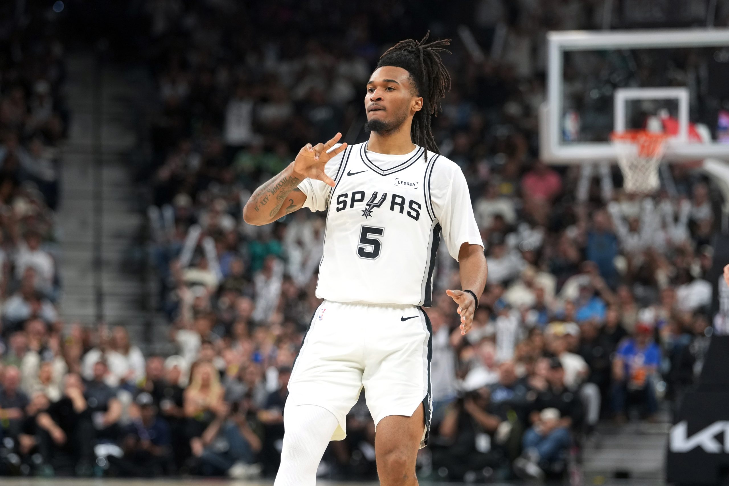 NBA季后赛首轮：开拓者vs马刺G1前瞻与精选球员数据分析