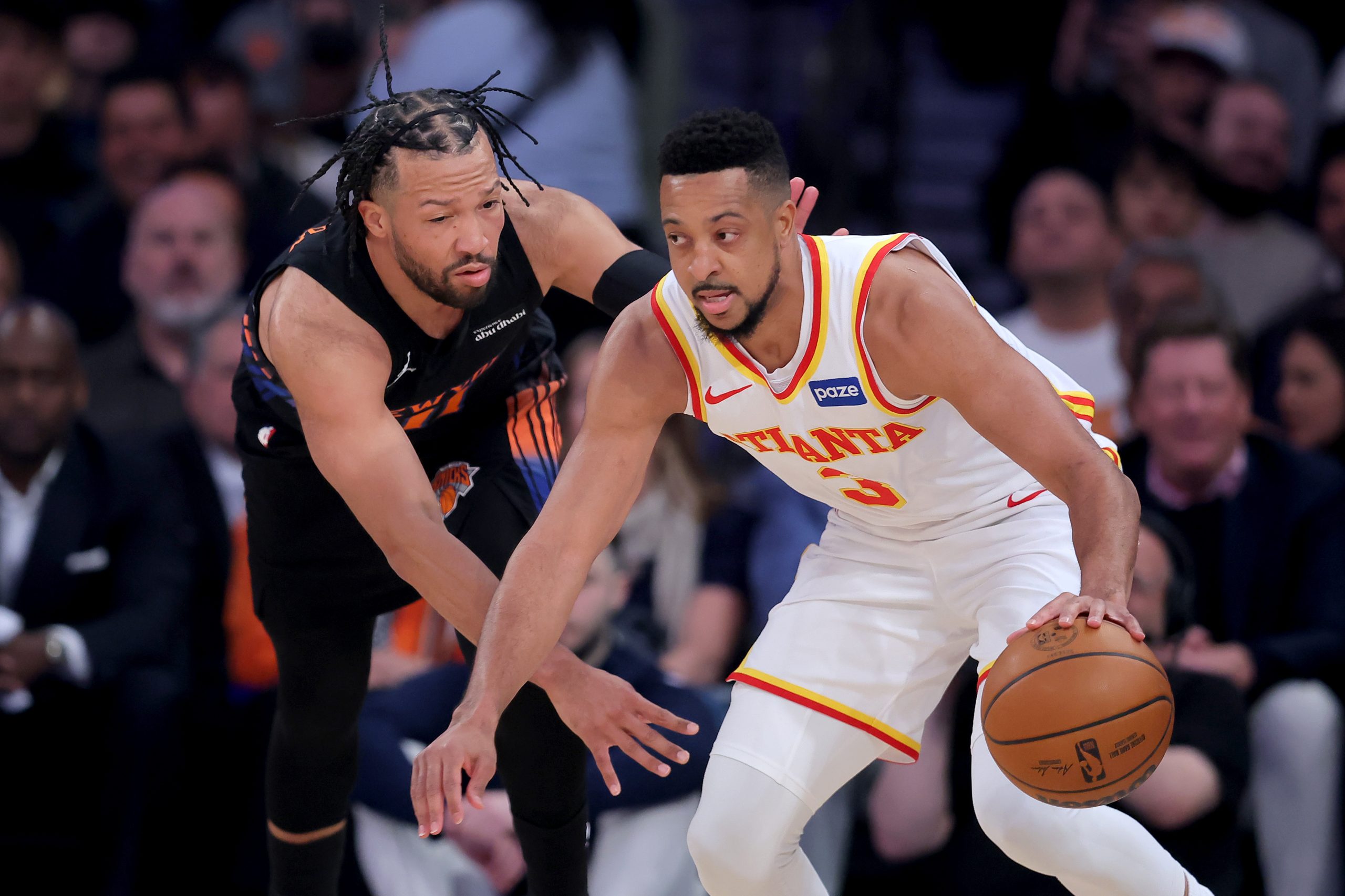 NBA季后赛G3前瞻：老鹰尼克斯对决，麦科勒姆与布伦森谁主沉浮？