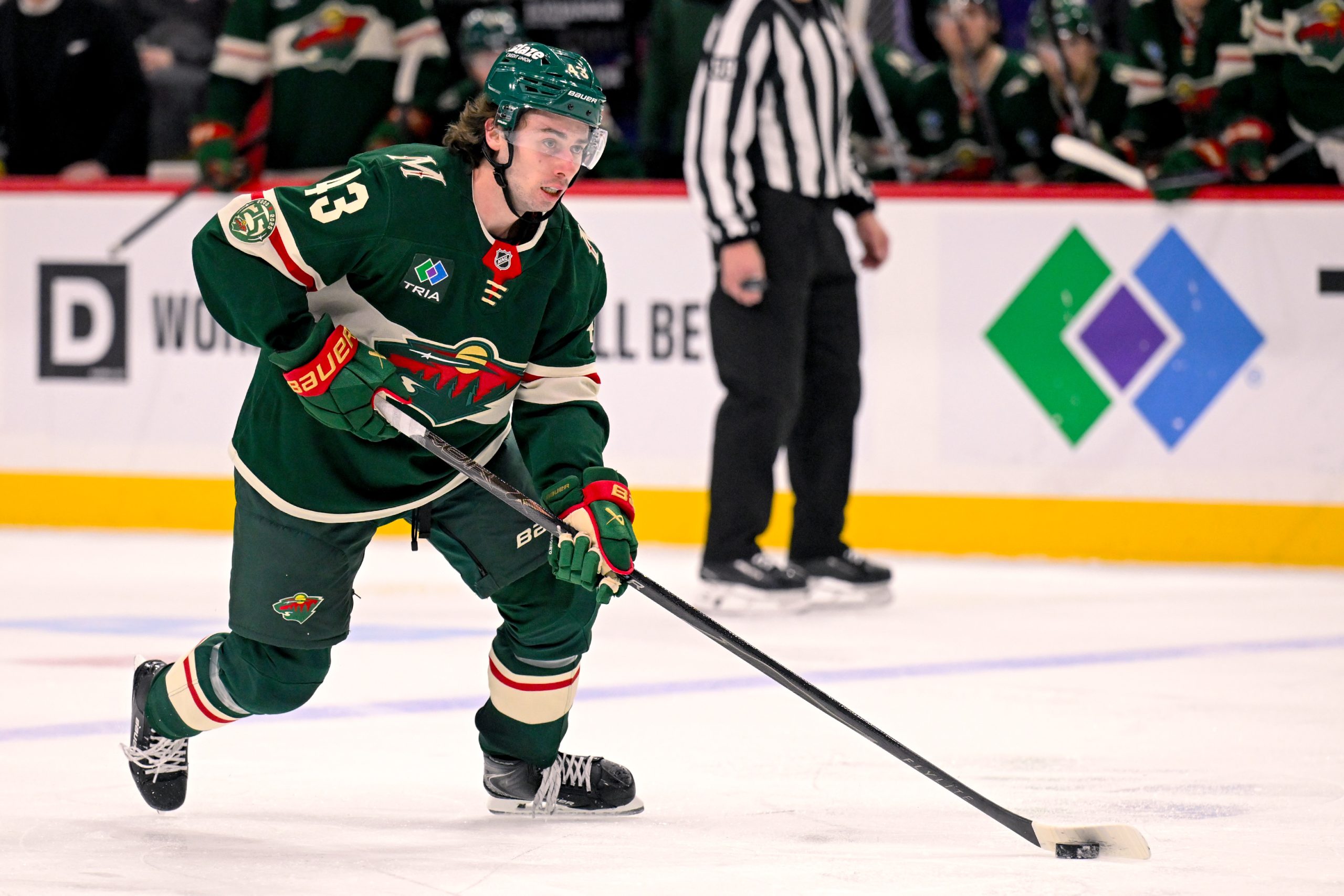 NHL西部半决赛前瞻：狂野森林狼客场挑战雪崩，冰球大战一触即发