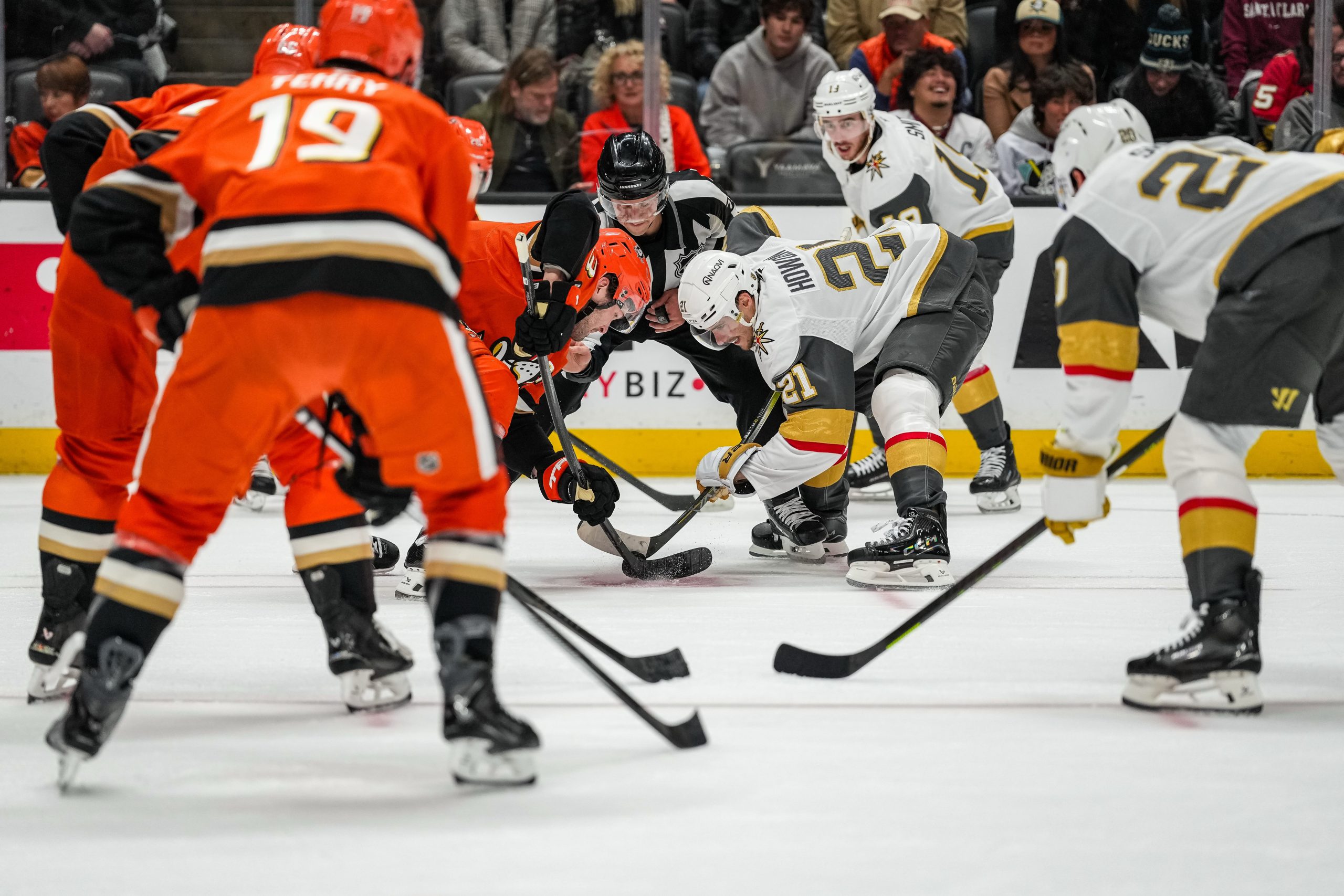 NHL季后赛次轮G1：金骑士主场能否复仇阿纳海姆鸭？