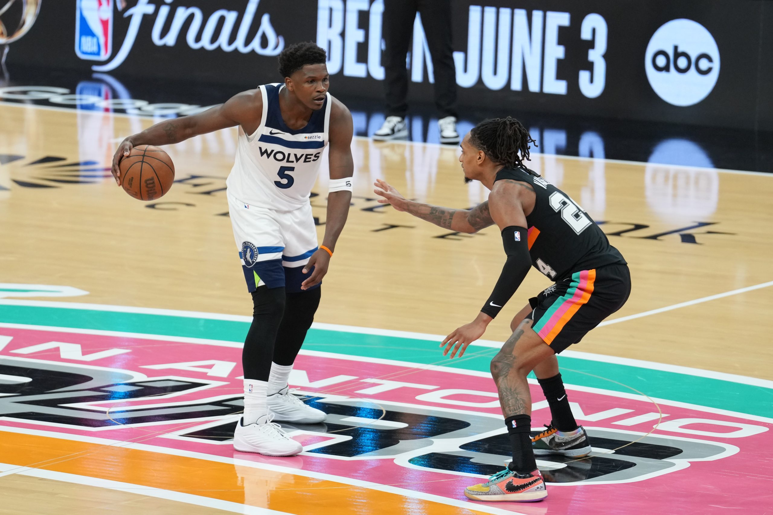NBA季后赛G2：森林狼VS马刺，客场爆冷再下一城？