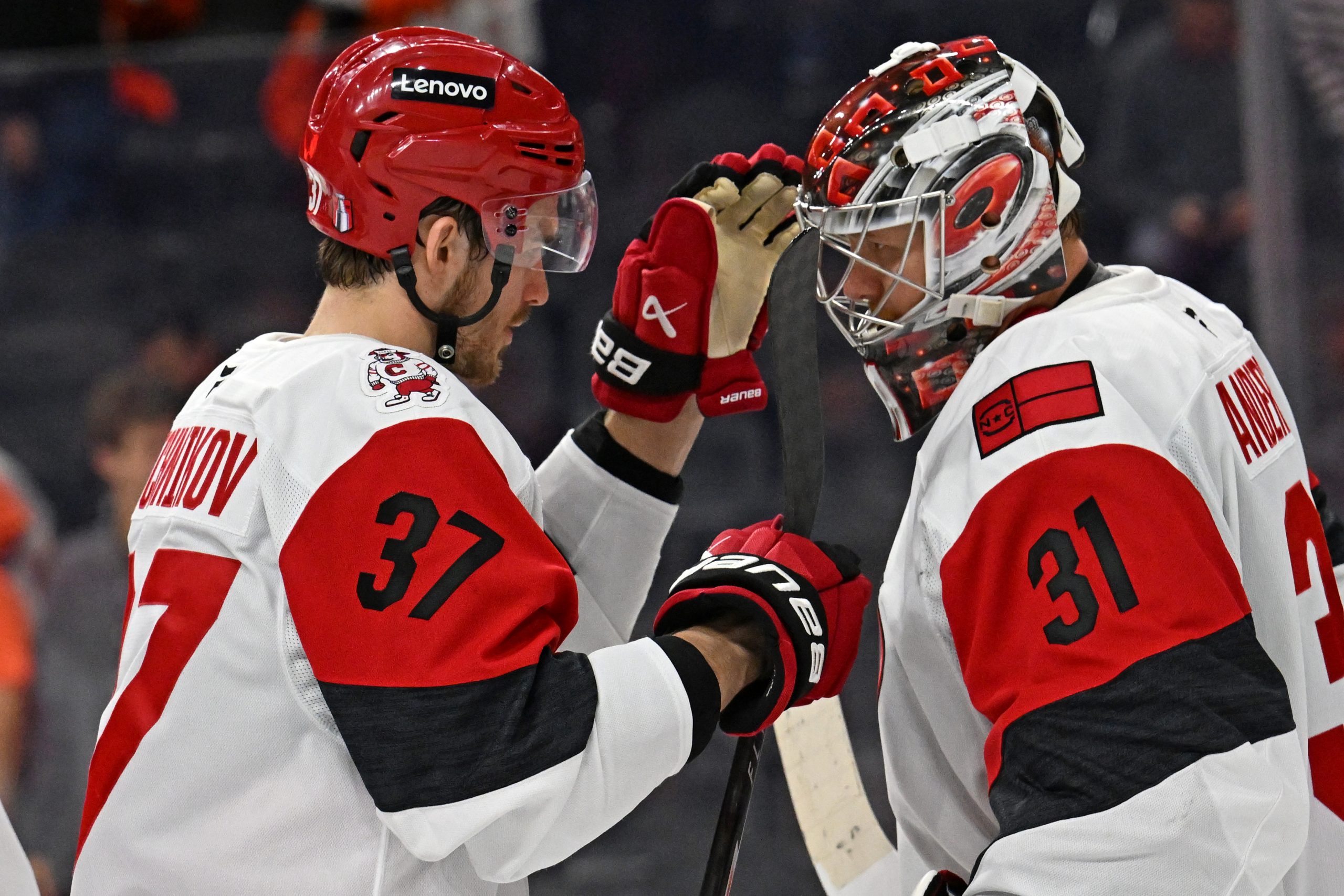 NHL东决G4前瞻：飓风势不可挡欲横扫，总进球数与关键球员深度解析