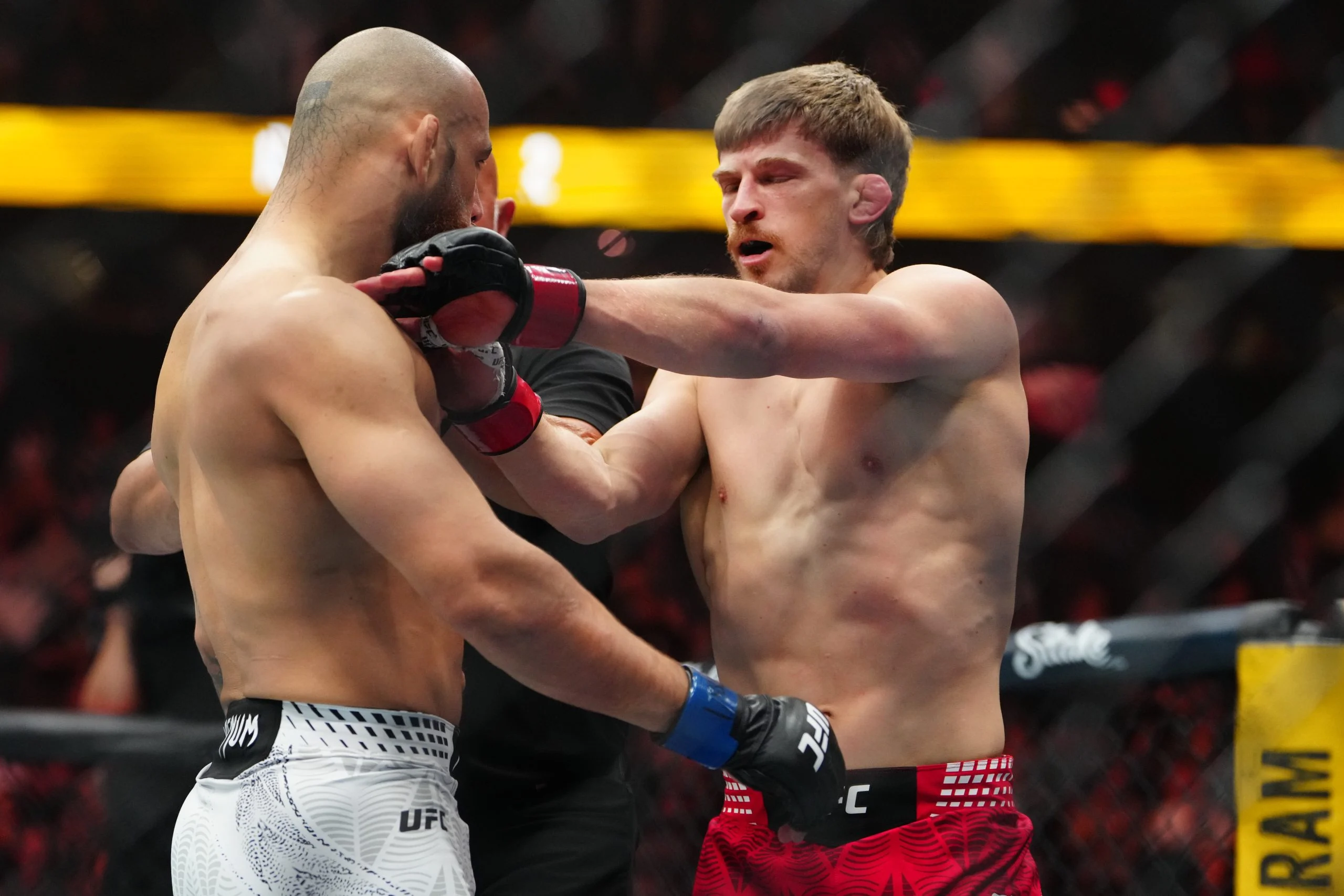 UFC格斗之夜深度分析：艾伦能否重回巅峰？