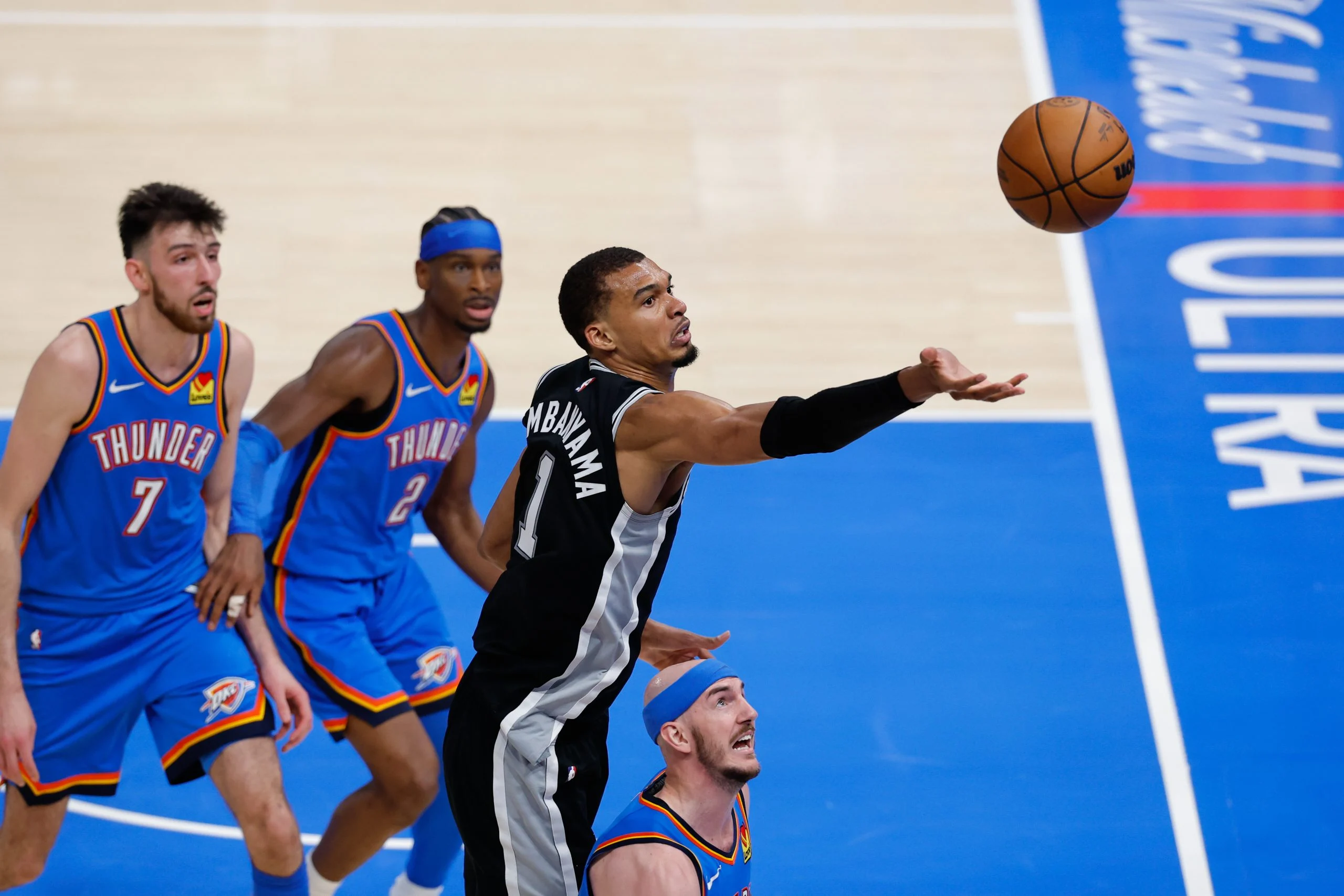 NBA西部决赛G2：马刺雷霆大战，文班亚马与SGA数据深度解析