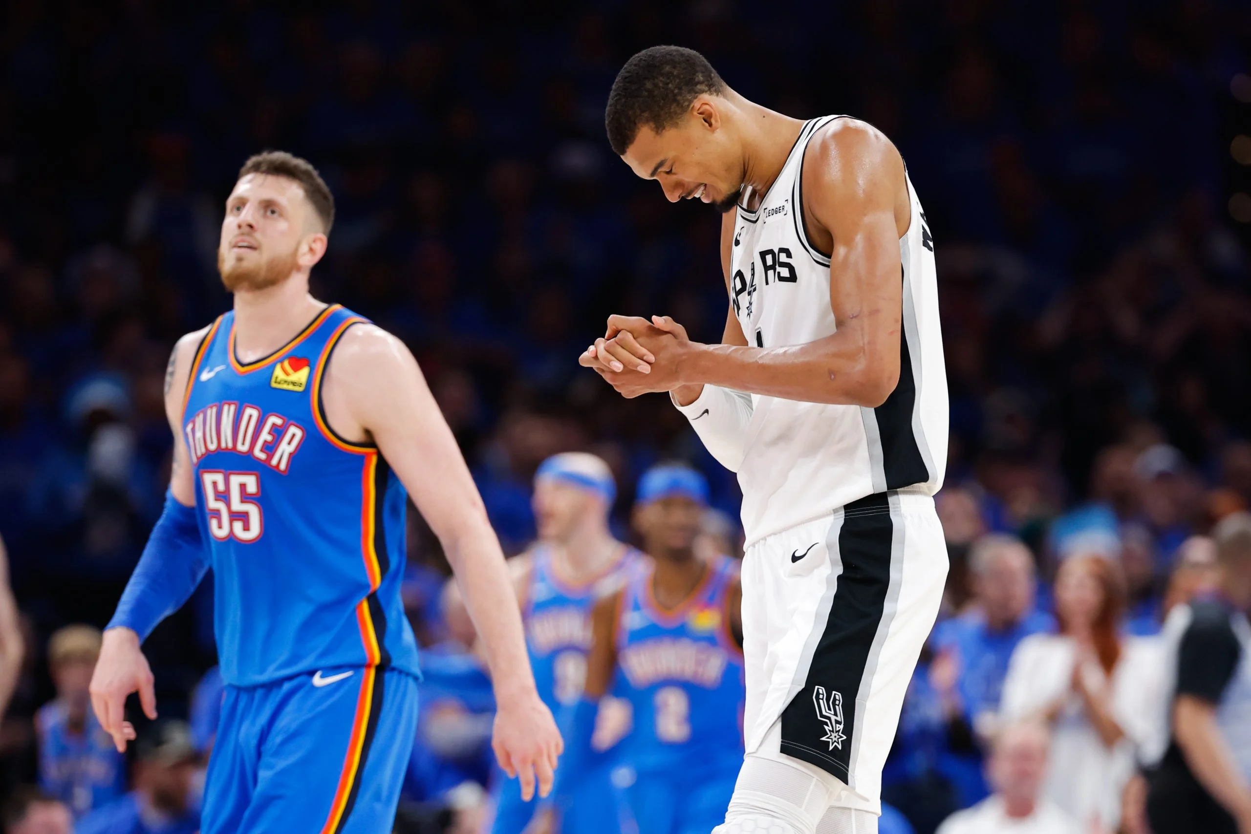 NBA西决G3前瞻：马刺雷霆天王山之战，伤病潮下谁能抢占先机？