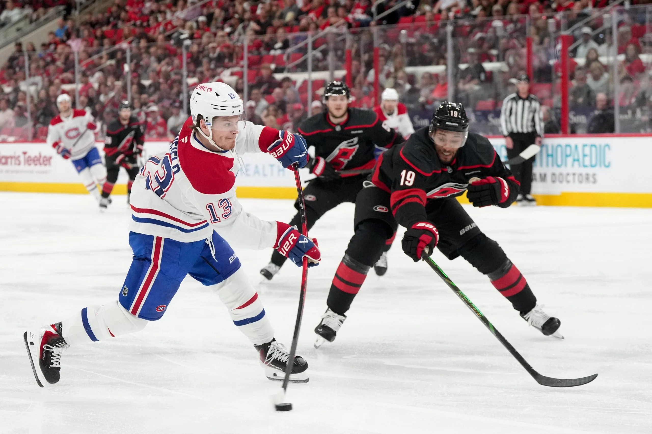 NHL东决G2深度分析：飓风主场能否反弹？金丝雀欲再爆冷！