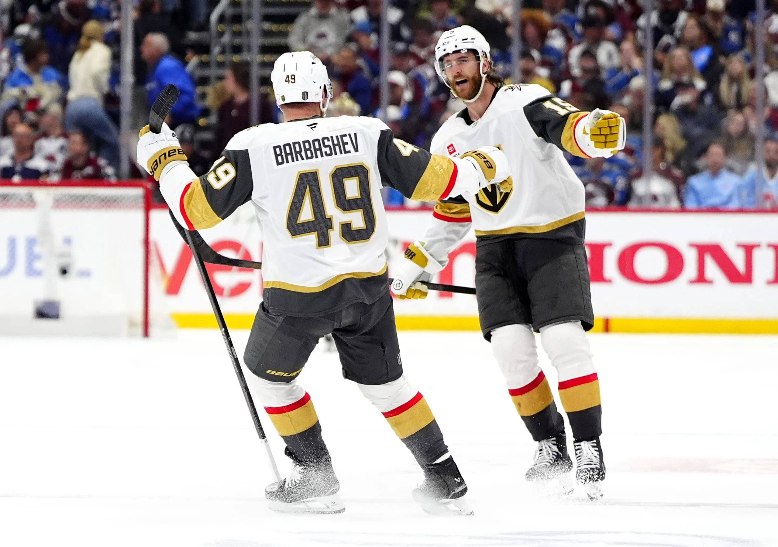 NHL西部决赛G3：雪崩命悬一线，金骑士主场能否再下一城？