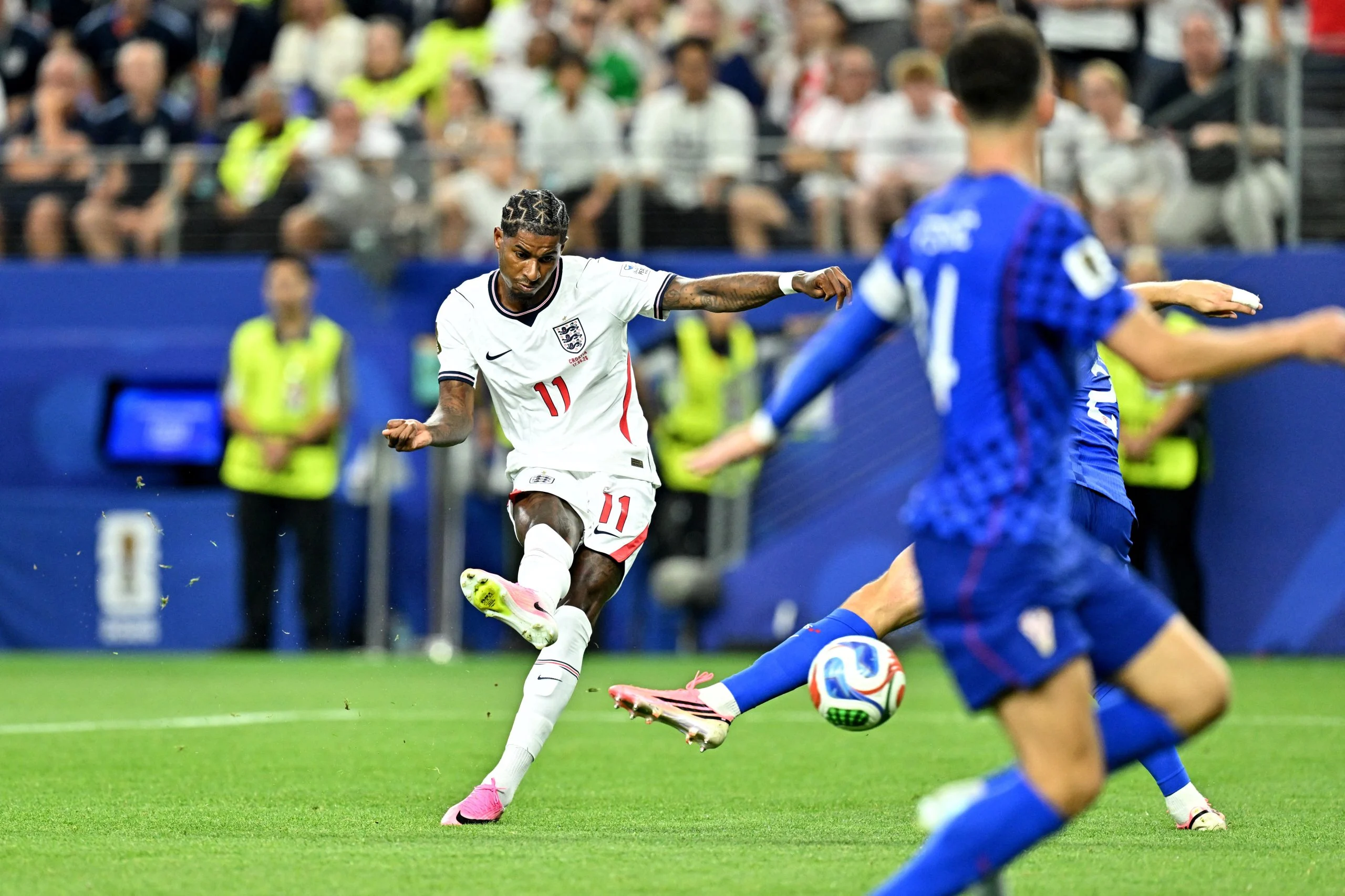 世界杯：英格兰vs巴拿马深度前瞻——轮换下的冷门与高赔机会