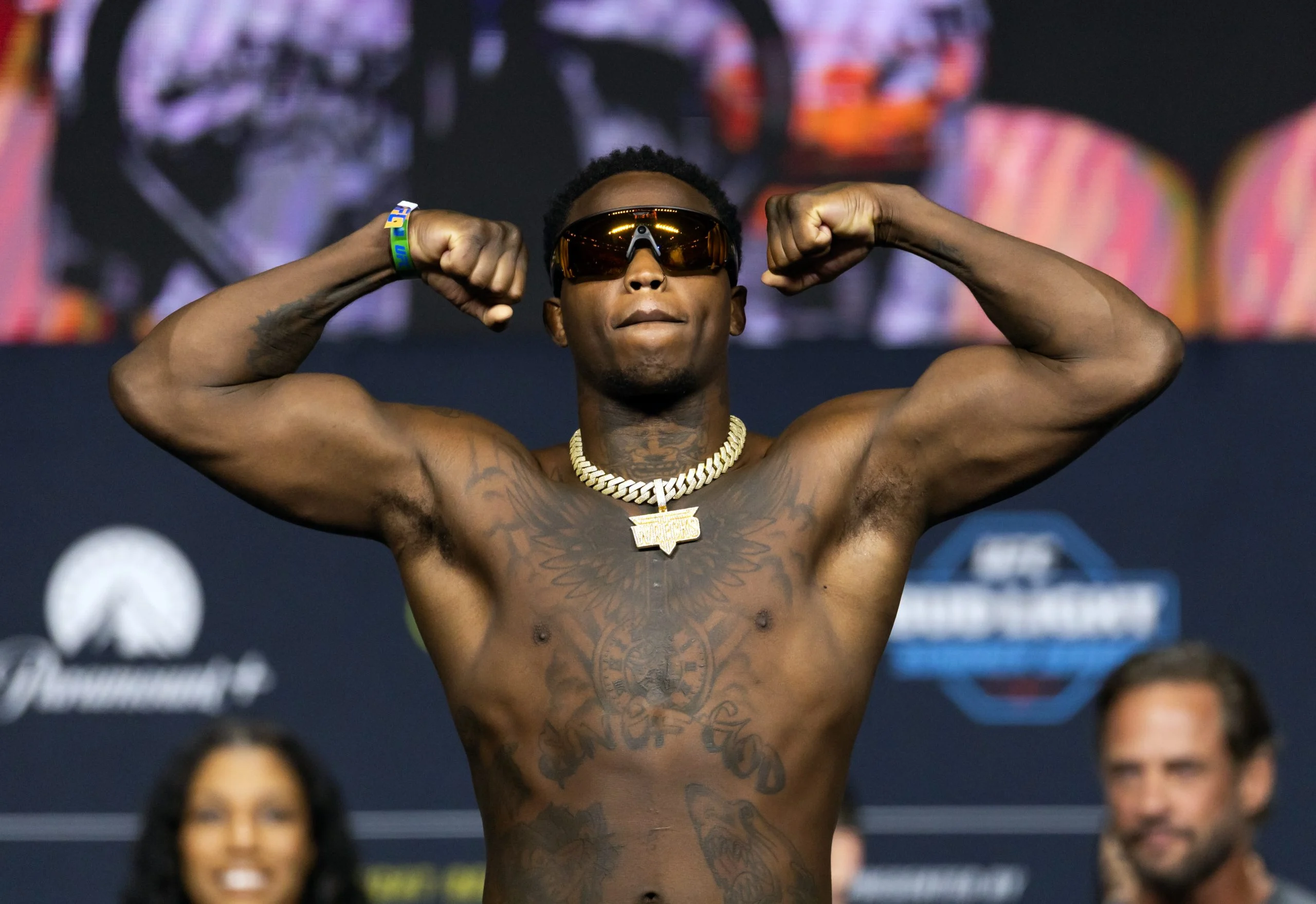 UFC 329前瞻：麦金尼vs格林，老将格林能否顶住开局狂攻？