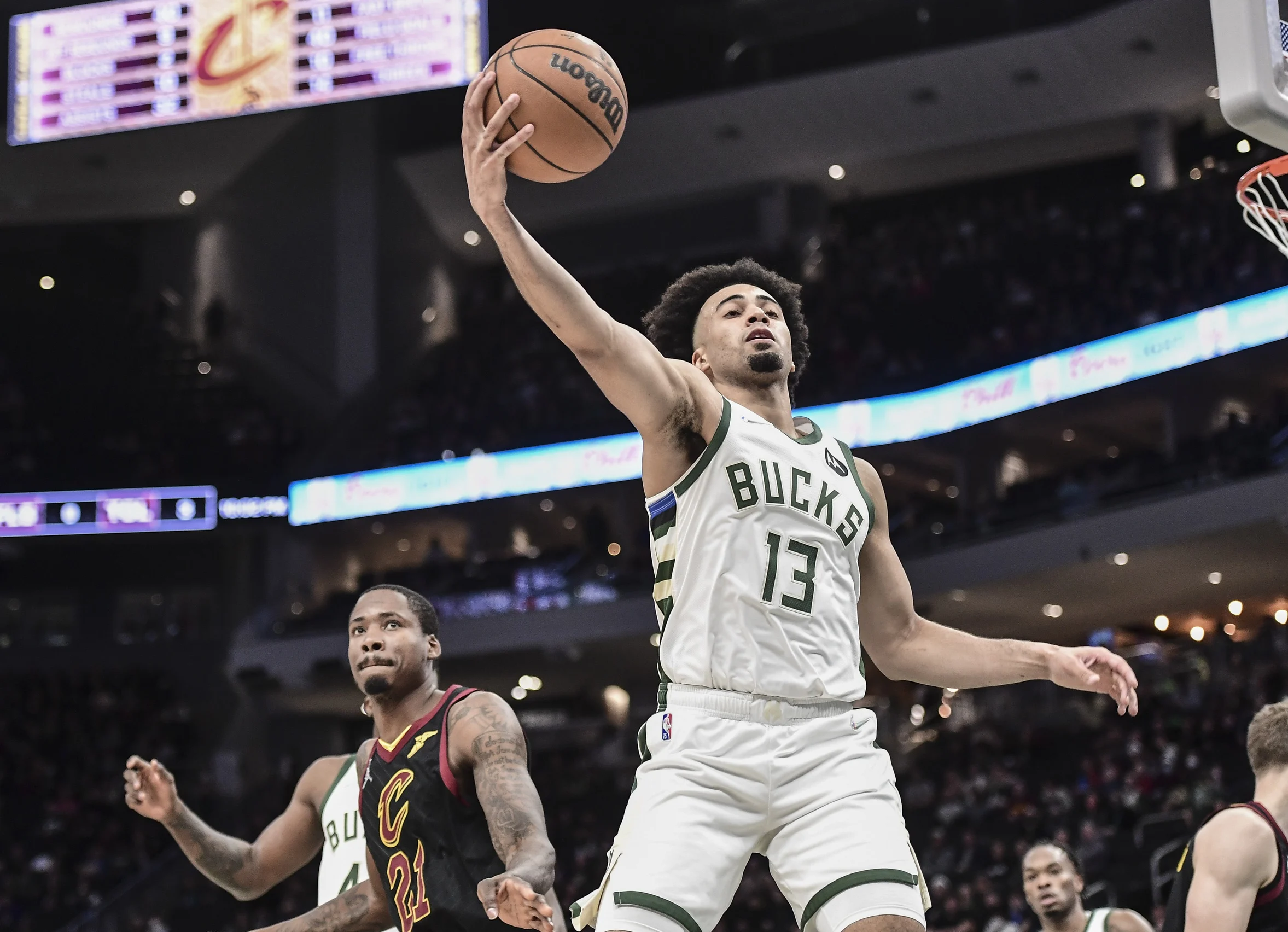 前NBA球员戴维斯涉赌案：拒不认罪，操纵比赛细节曝光