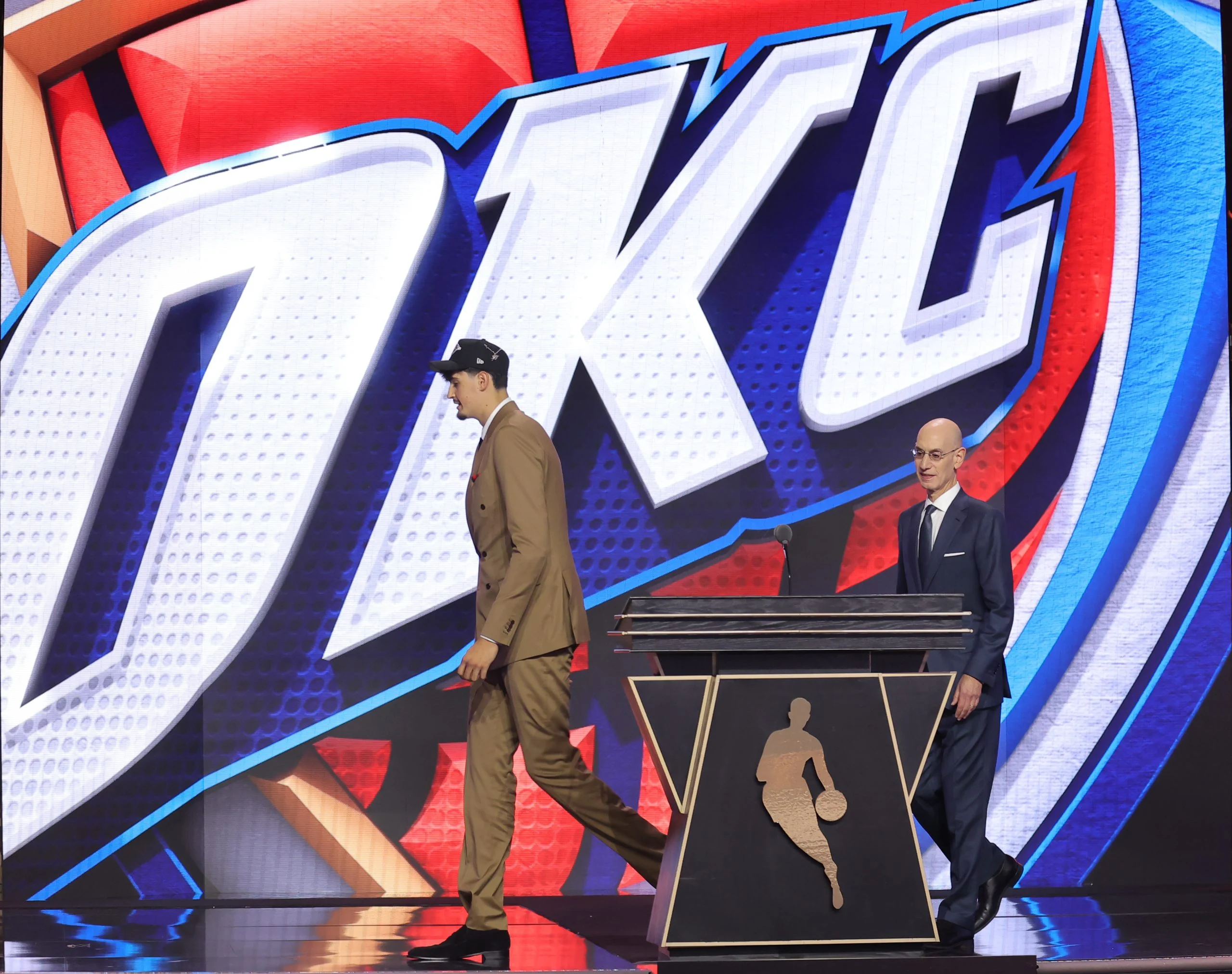 NBA夏季联赛:雷霆独行侠对决,无胜队能否爆冷?深度赔率预测 NBA夏季联赛:雷霆独行侠对决,无胜队能否爆冷?深度赔率预测