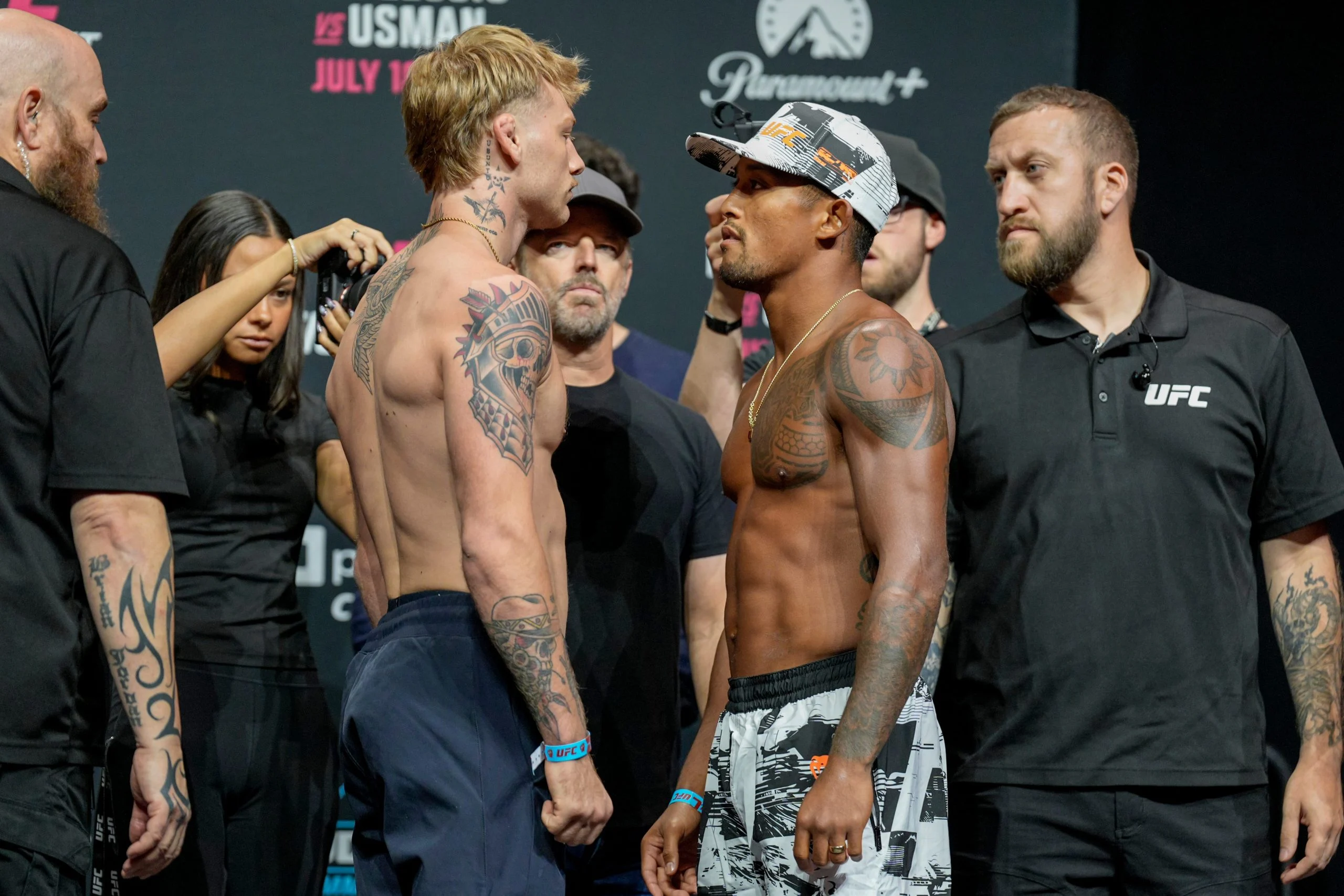 UFC格斗:不败新星对决,安德森 vs 埃利奥特深度预测与赔率分析 UFC格斗:不败新星对决,安德森 vs 埃利奥特深度预测与赔率分析