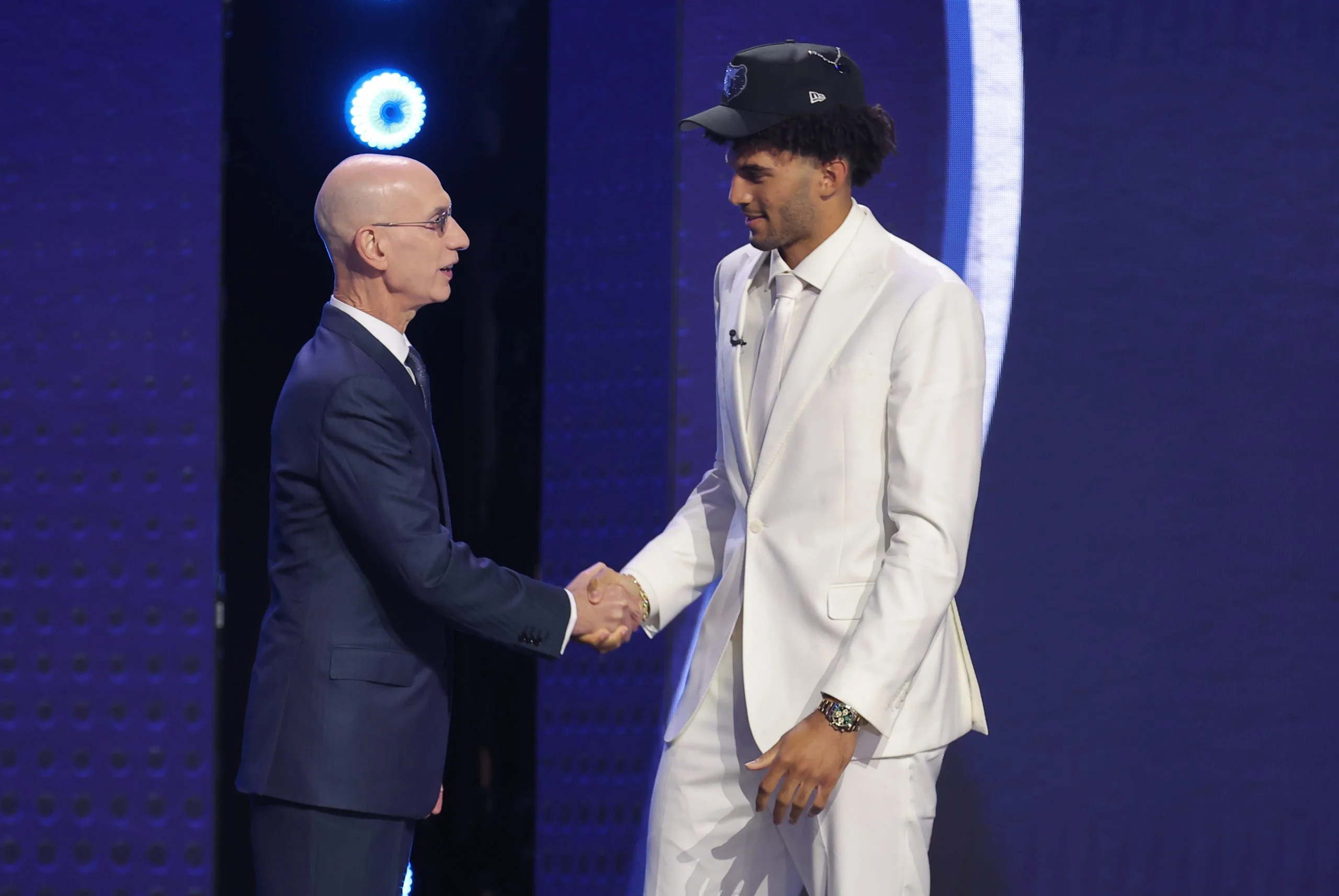NBA夏季联赛决赛:灰熊VS勇士,谁能问鼎拉斯维加斯之巅? NBA夏季联赛决赛:灰熊VS勇士,谁能问鼎拉斯维加斯之巅?